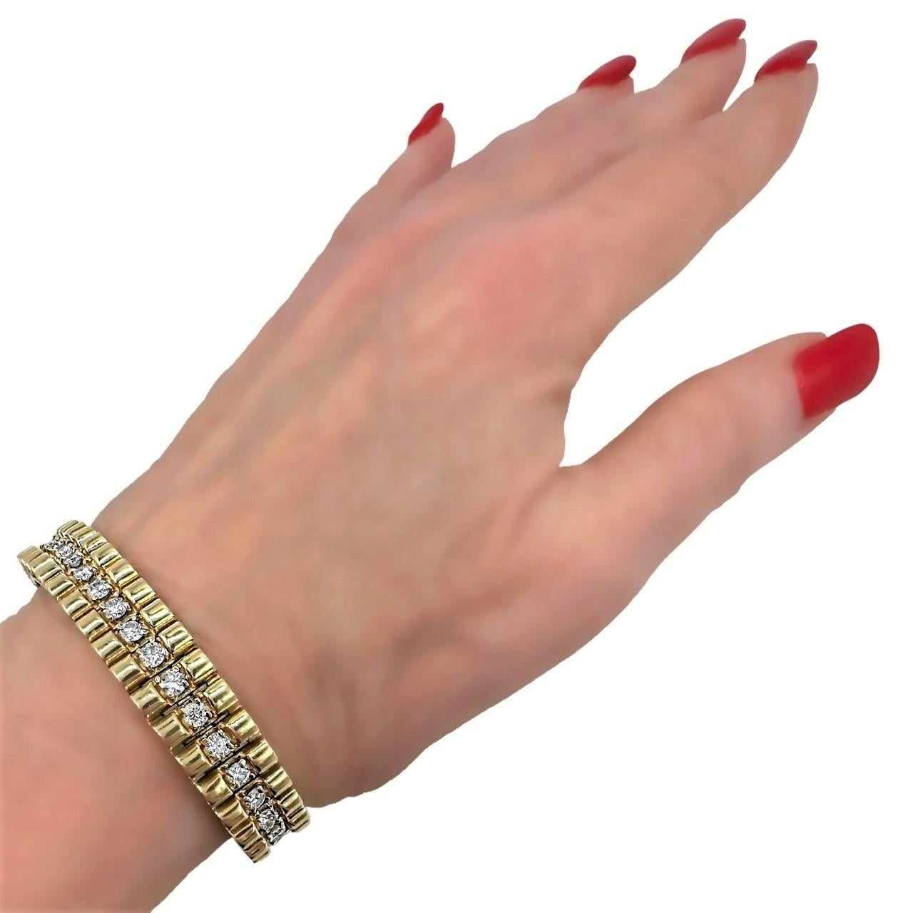 Link Bracelet in 14k Gold and Diamonds For Sale 1