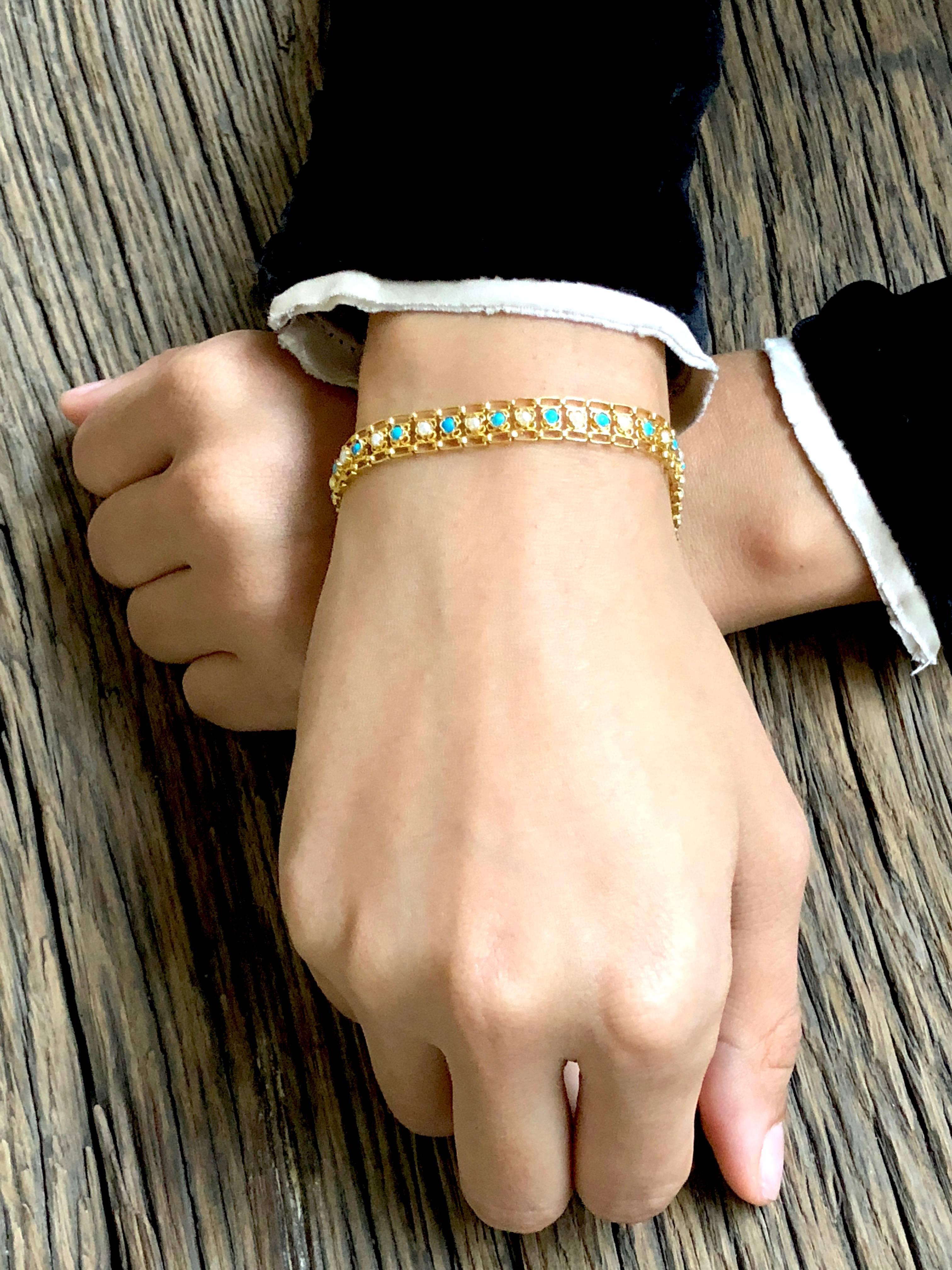 Link Bracelet, Turquoises, Pearls, 18 Karat Yellow Gold In New Condition For Sale In Paris, FR