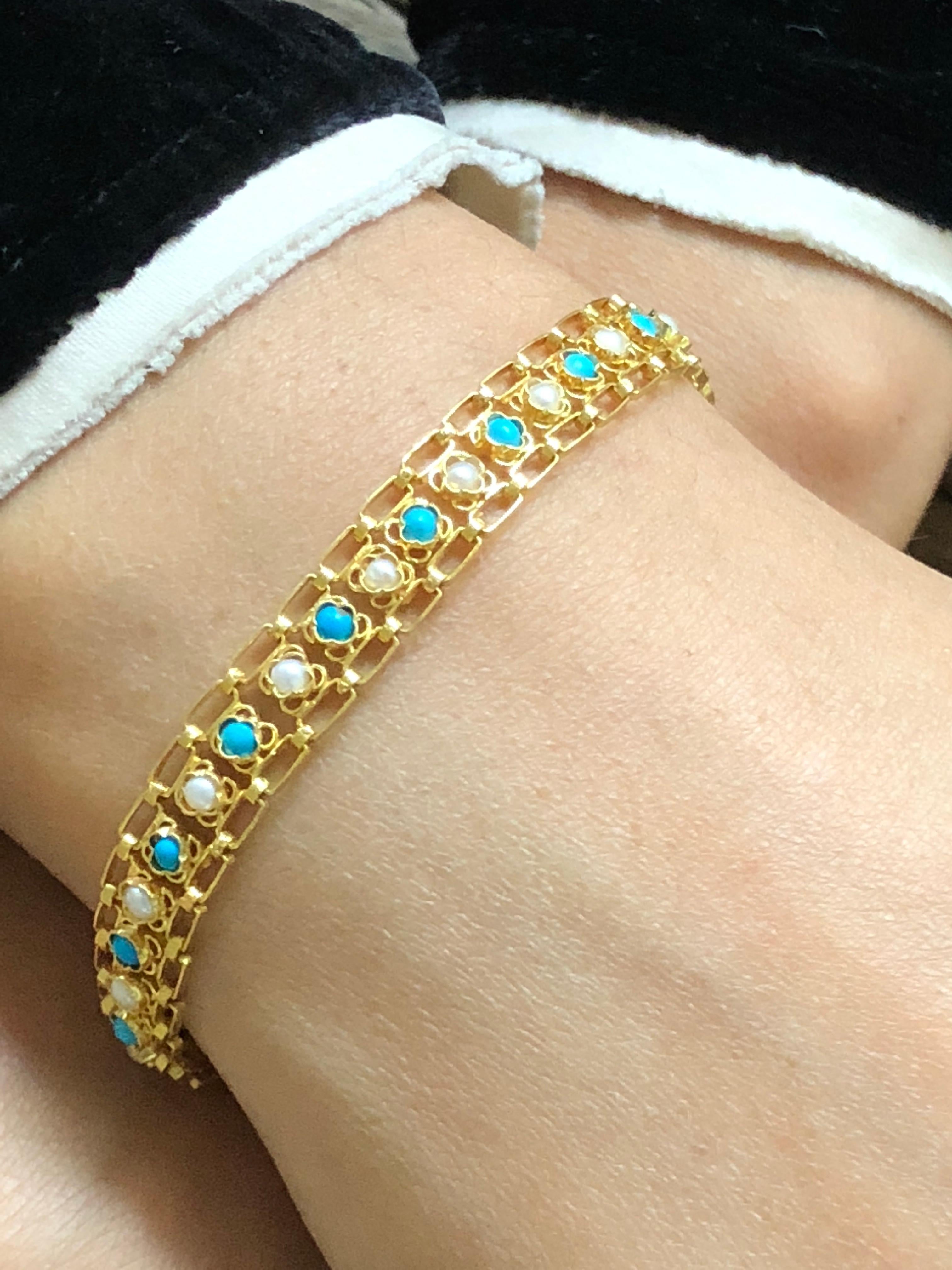 Link Bracelet, Turquoises, Pearls, 18 Karat Yellow Gold For Sale 1