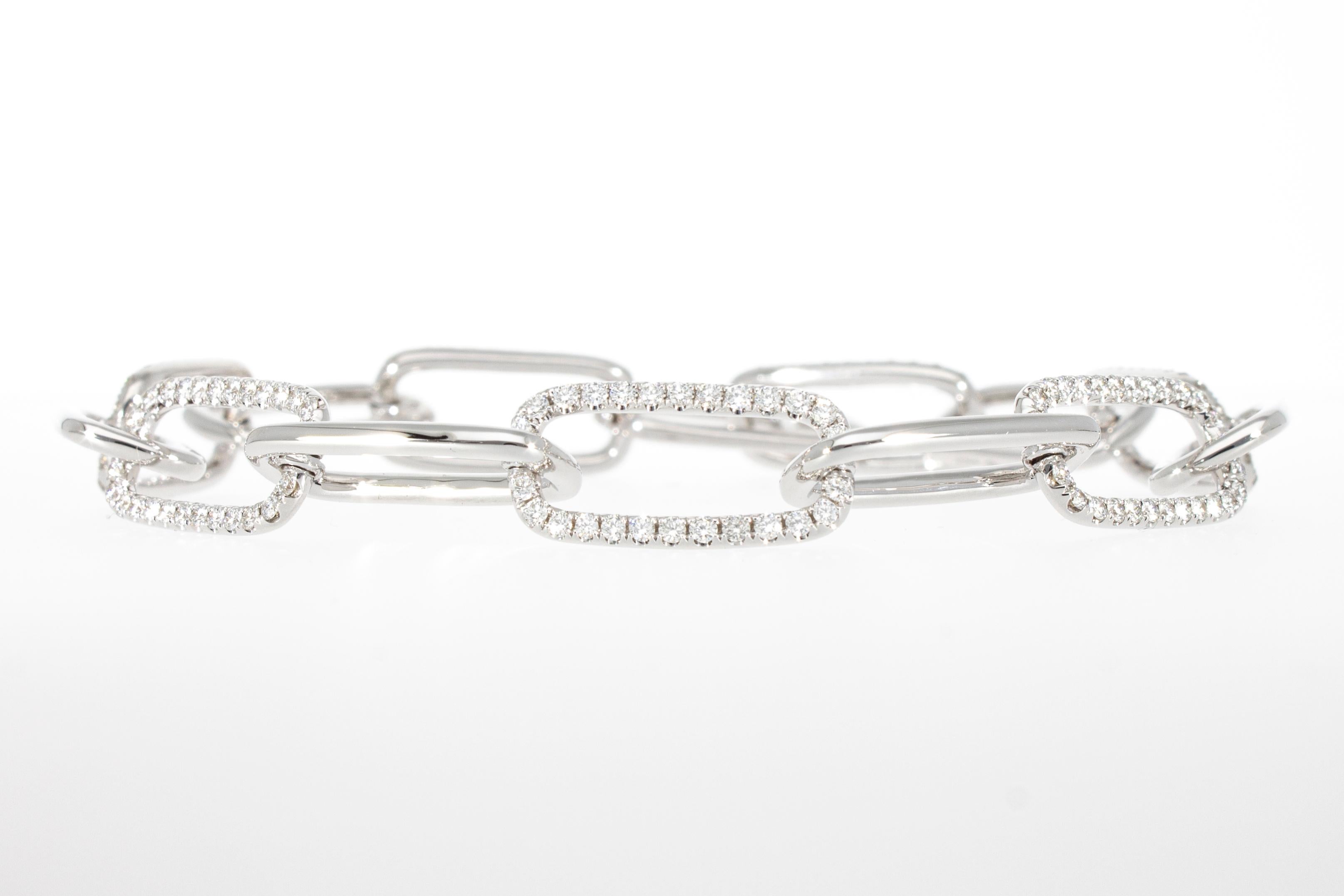 Link Bracelet with 1.93 Ct of Diamonds For Sale 6