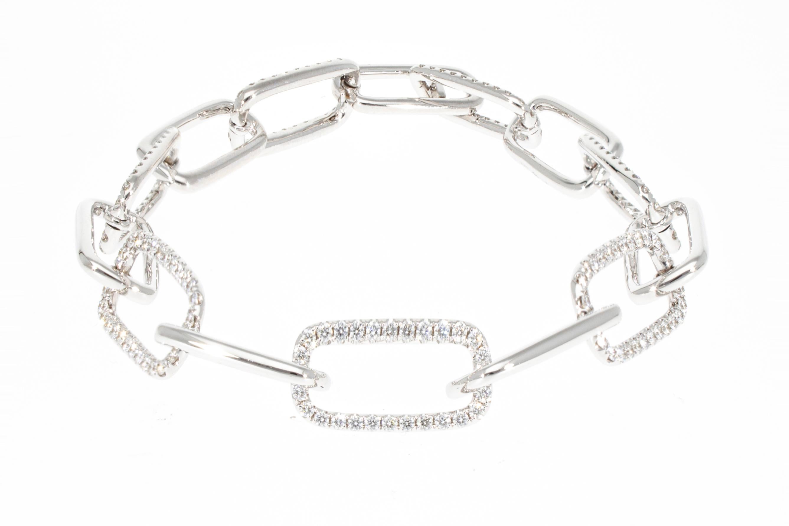 Link Bracelet with 1.93 Ct of Diamonds For Sale 7