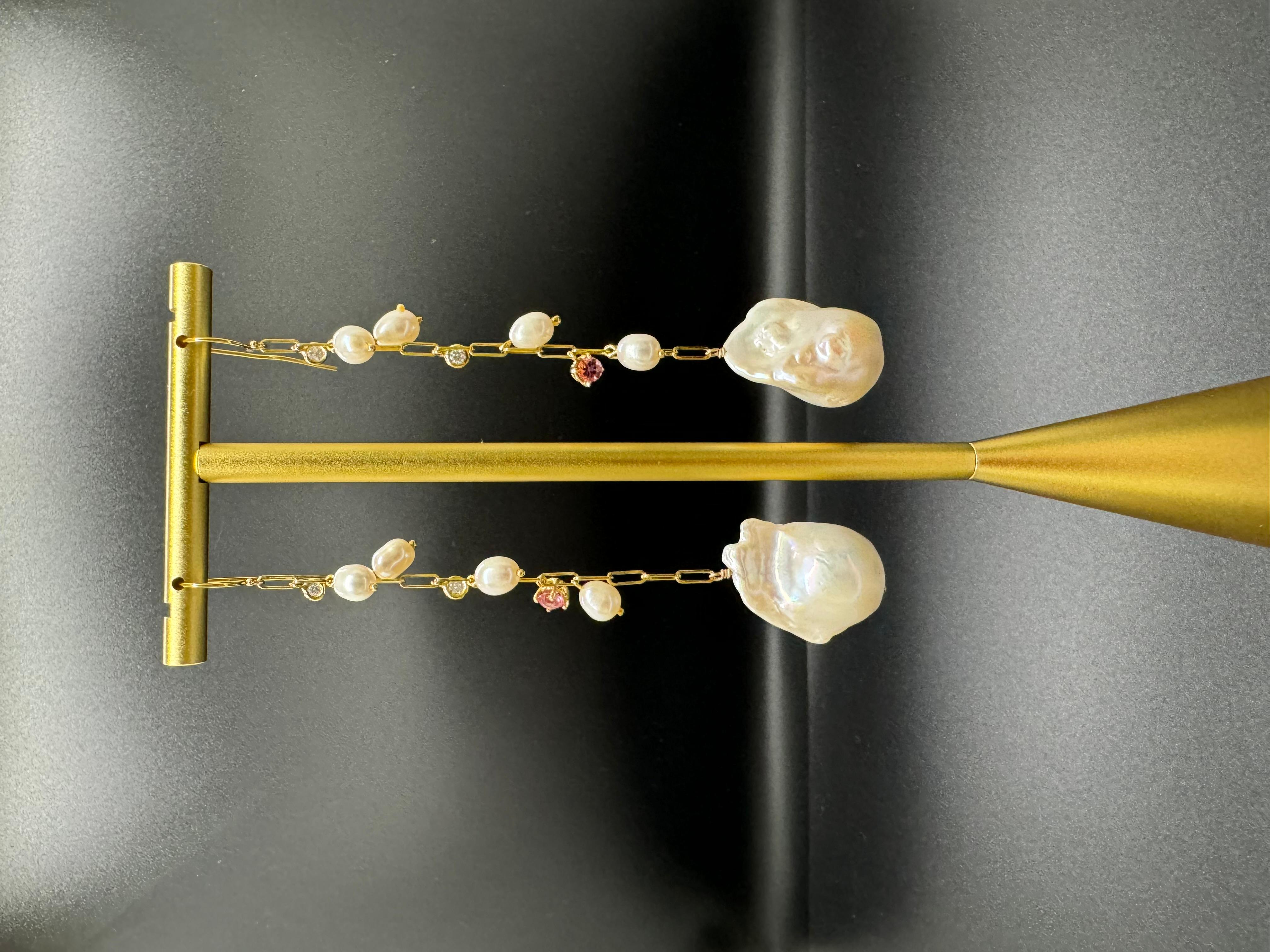 Round Cut Link chain drop earring With Baroque pearls For Sale
