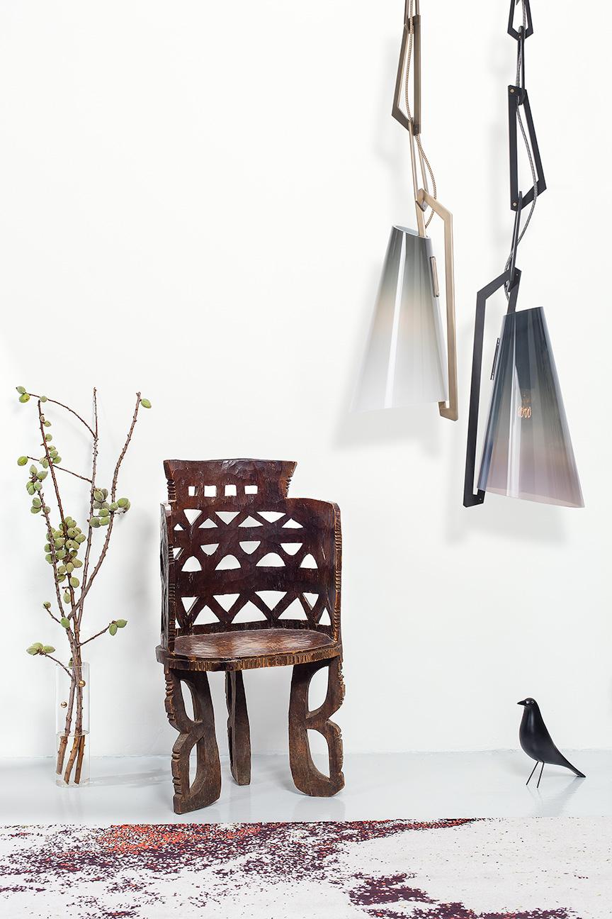 A Link Kronleuchter: Gebürstetes Messing/Weißes Ombre-Glas von Avram Rusu STUDIO im Angebot 3
