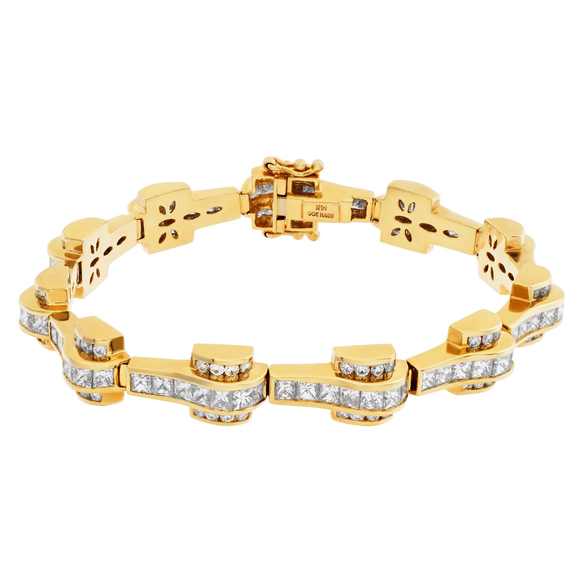 Link & Diamonds 14k Yellow Gold Bracelet with over 8.25 Carats Princess In Excellent Condition For Sale In Surfside, FL