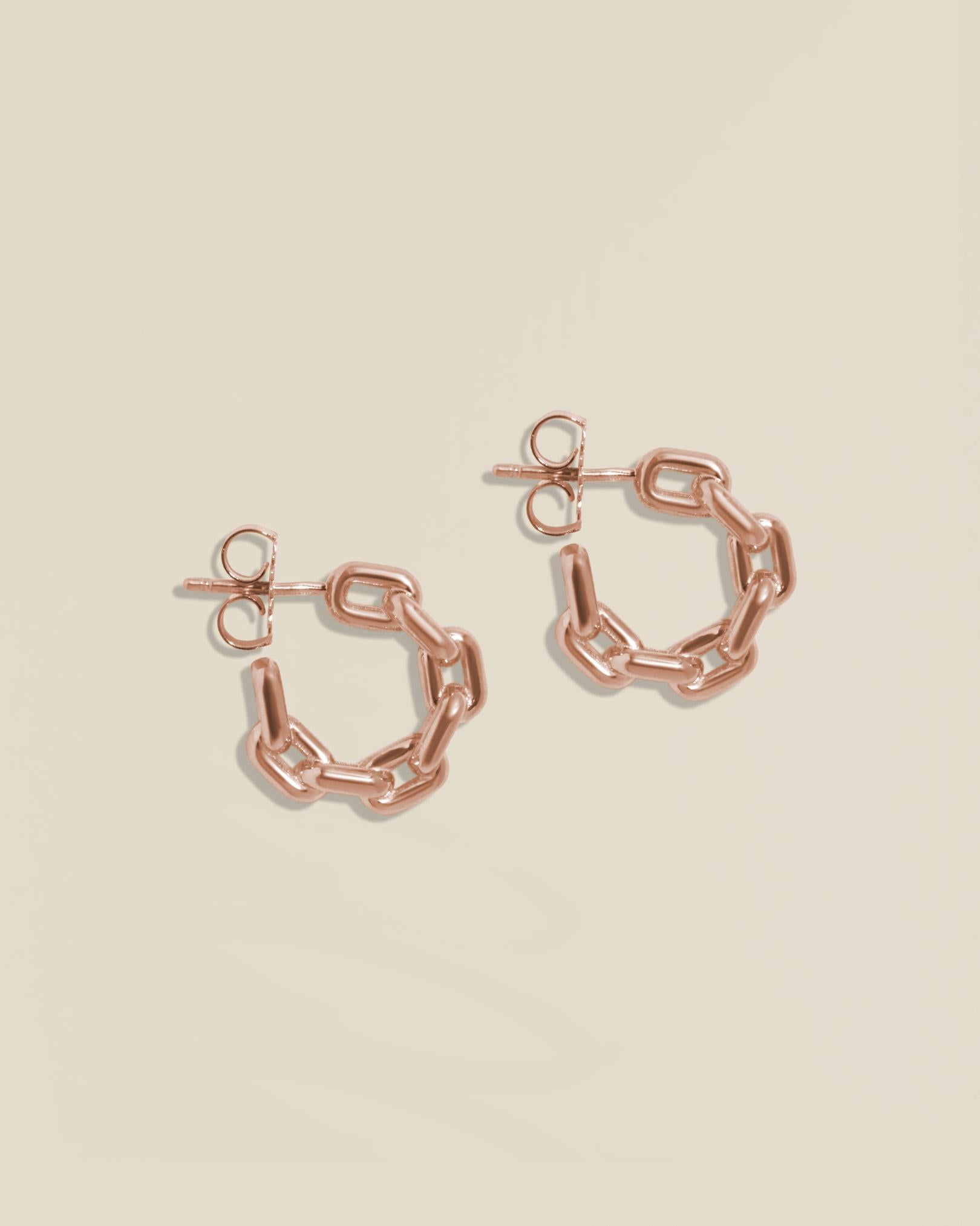 Link Earrings in Rose Gold In New Condition For Sale In Rockwall, TX