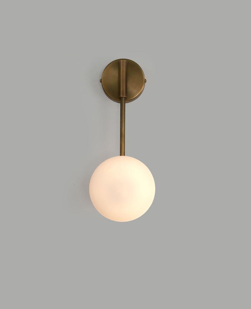 Link Glass Globe Wall Sconce by Lamp Shaper
Dimensions: D 11.5 x W 11.5 x H 30.5 cm.
Materials: Brass and glass.

Different finishes available: raw brass, aged brass, burnt brass and brushed brass Please contact us.

All our lamps can be wired