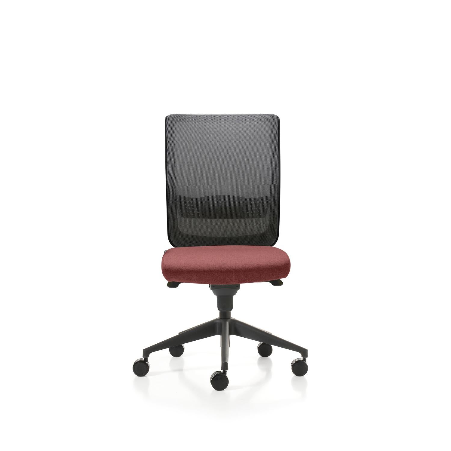 Link High Backrest Managerial Armchair in Mesh & Upholstery by Quinti Sedute In New Condition For Sale In Geneve, CH