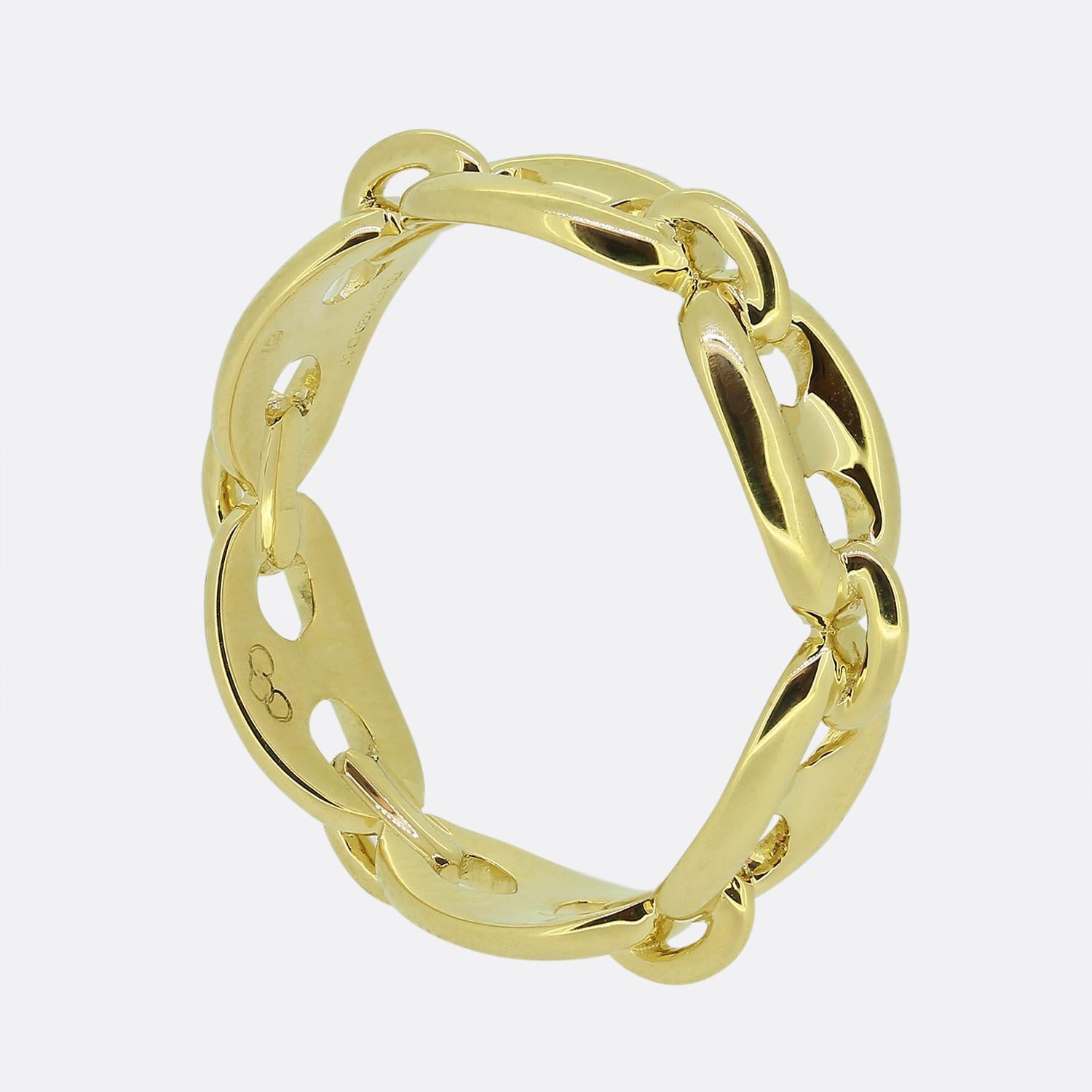 Here we have a wonderful band ring from the iconic (now retired) Links of London group. This piece has been crafted from 18ct yellow gold and replicates the mariner or gucci style link chains which feature open interlocking links in a puffed out
