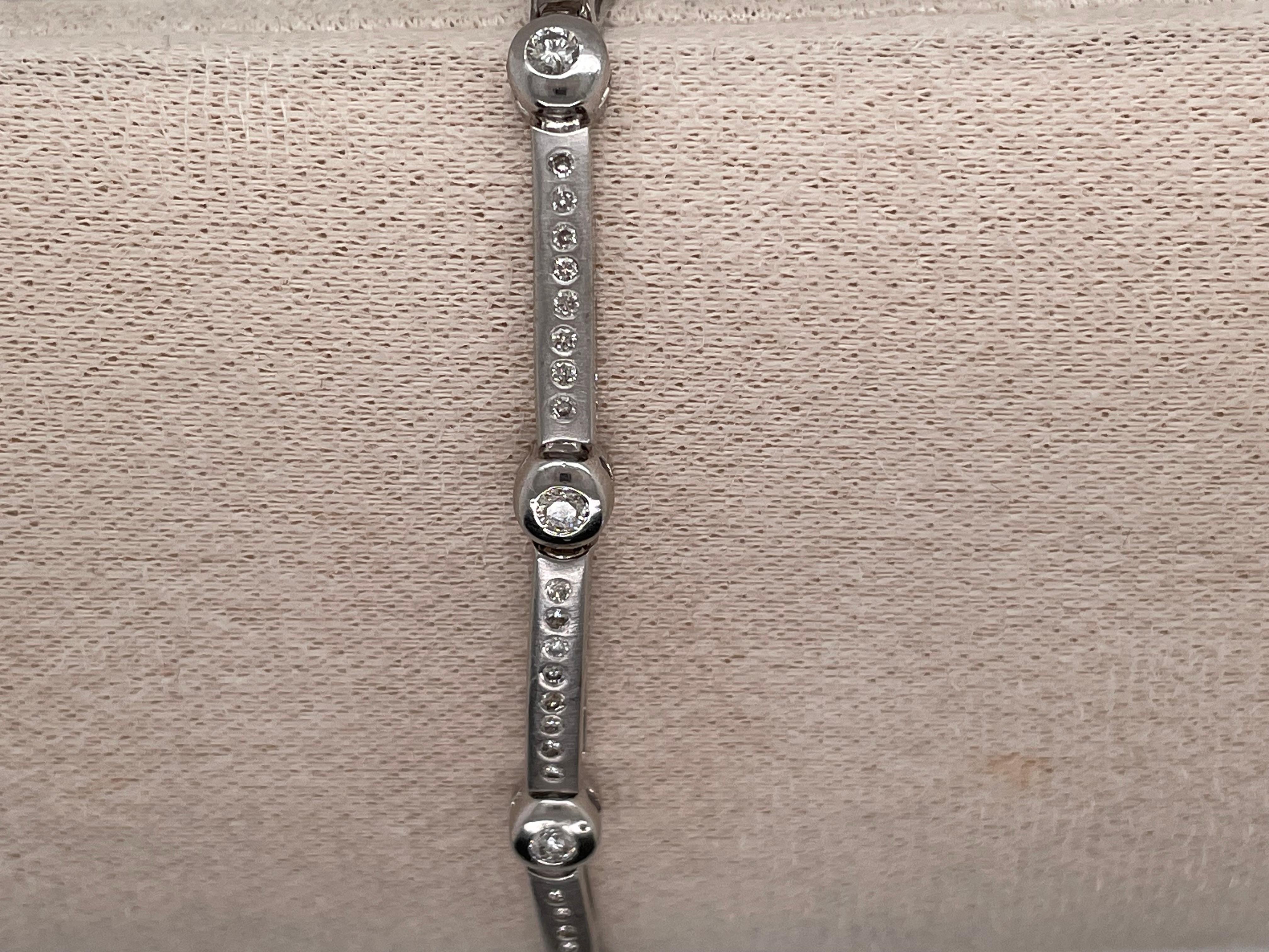 Women's or Men's Link or Tennis Bracelet, 7.5 Inch, 12.1 Gram, Diamond and 14kt White Gold For Sale