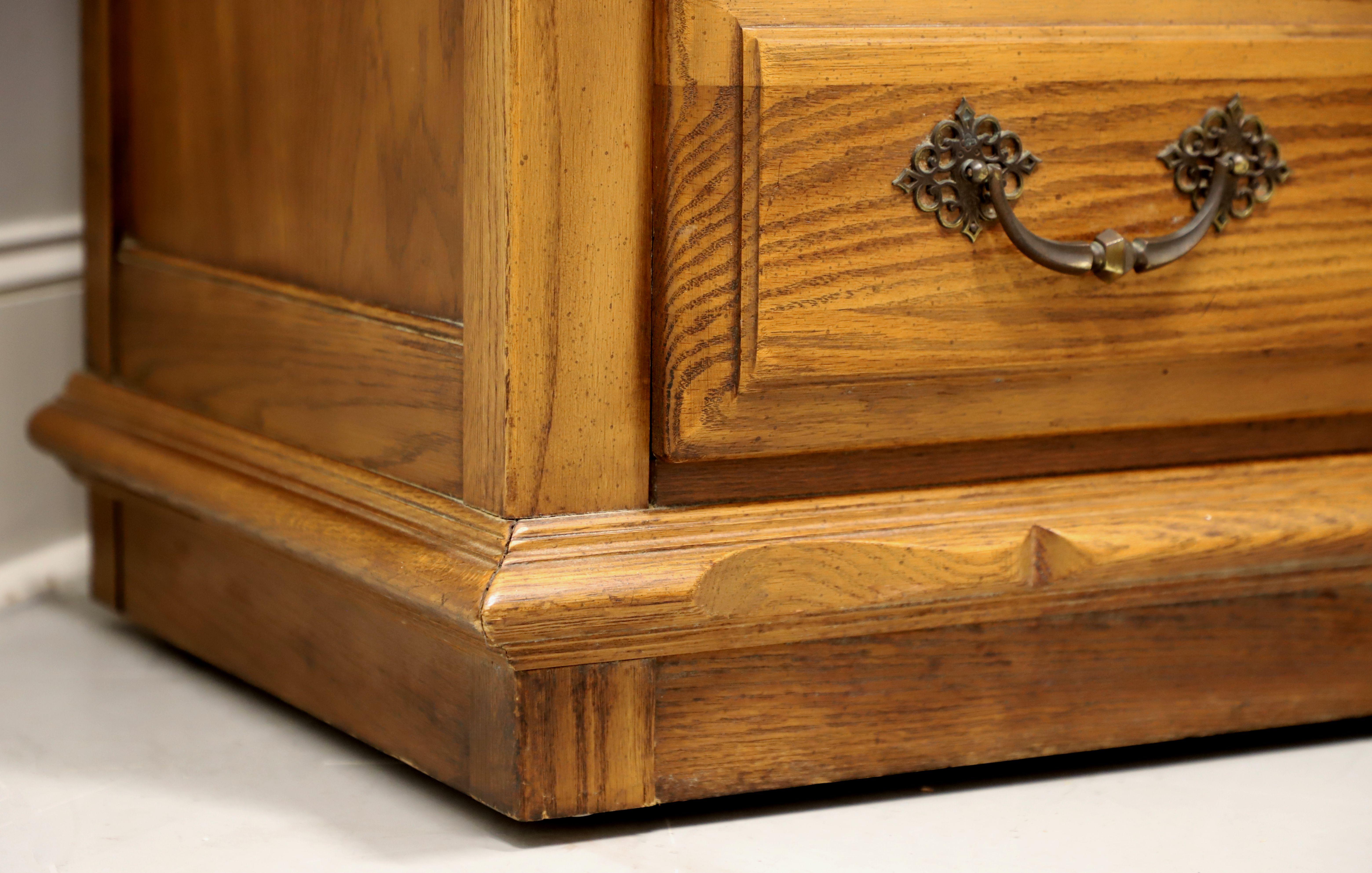 LINK-TAYLOR Espanol Oak Spanish Colonial Style Gentleman's Chest For Sale 1
