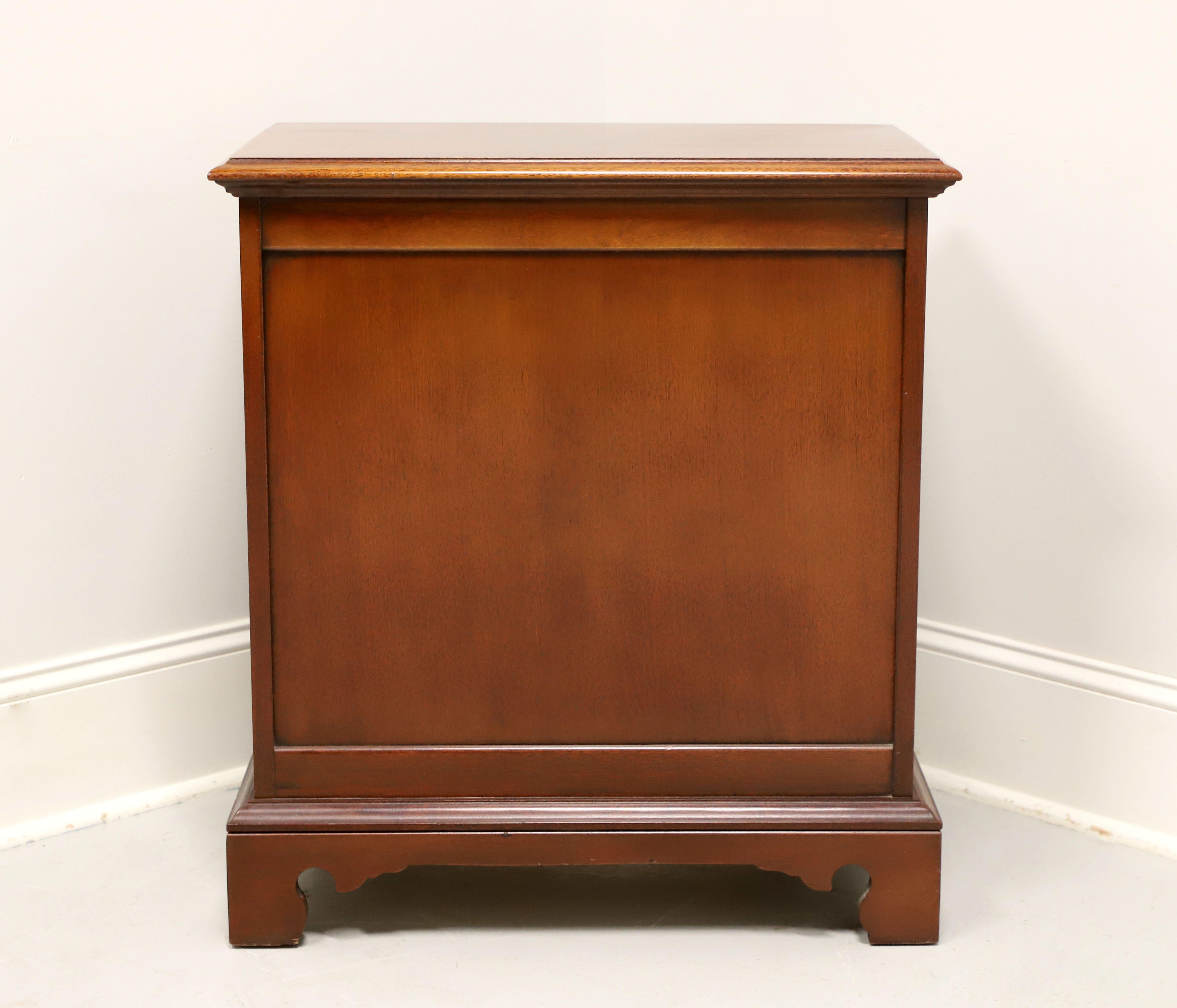 American LINK-TAYLOR Heirloom Planters Solid Mahogany Chippendale Bedside Chest - C