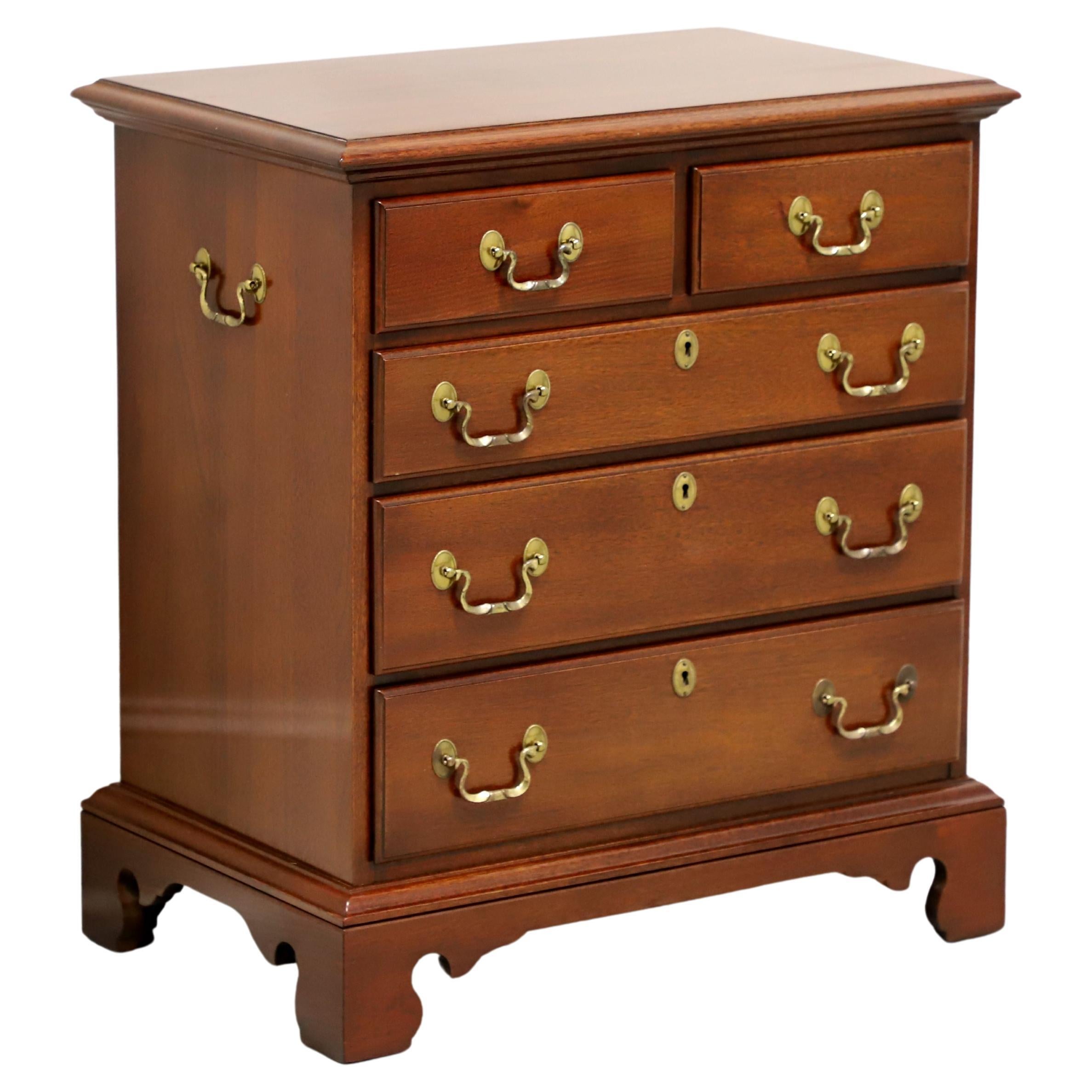 LINK-TAYLOR Heirloom Planters Solid Mahogany Chippendale Bedside Chest - C