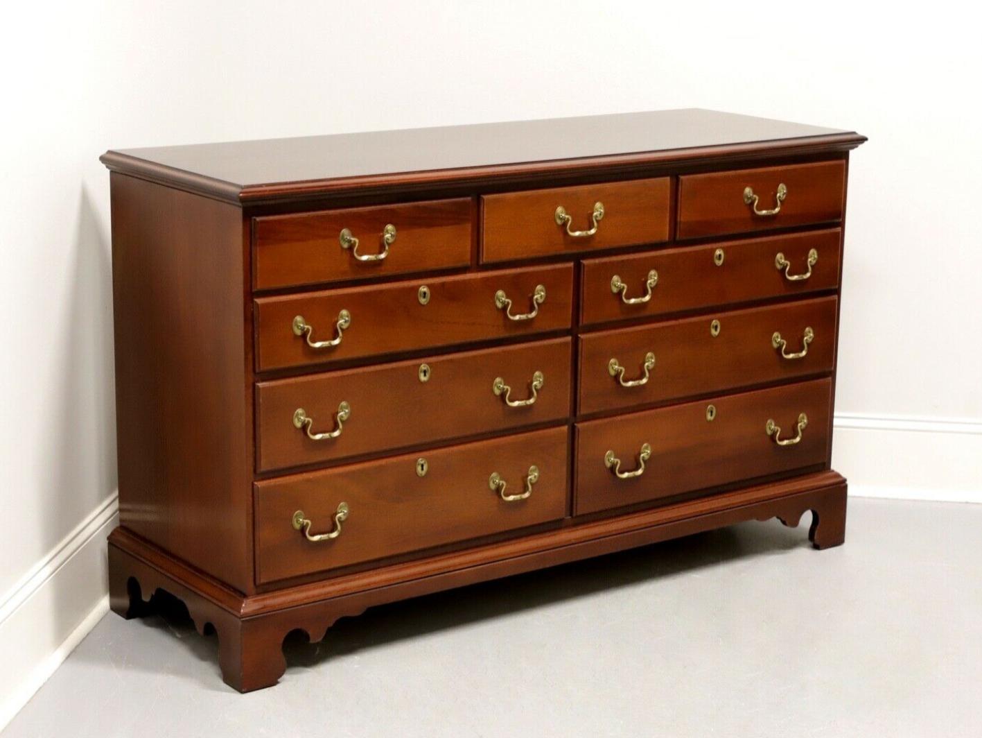 LINK TAYLOR Solid Mahogany Chippendale Dresser 4