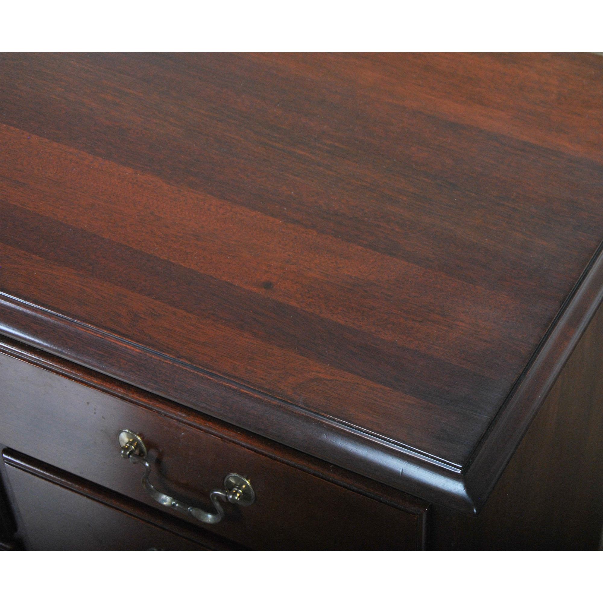 Late 20th Century Link-Taylor Solid Mahogany Triple Dresser