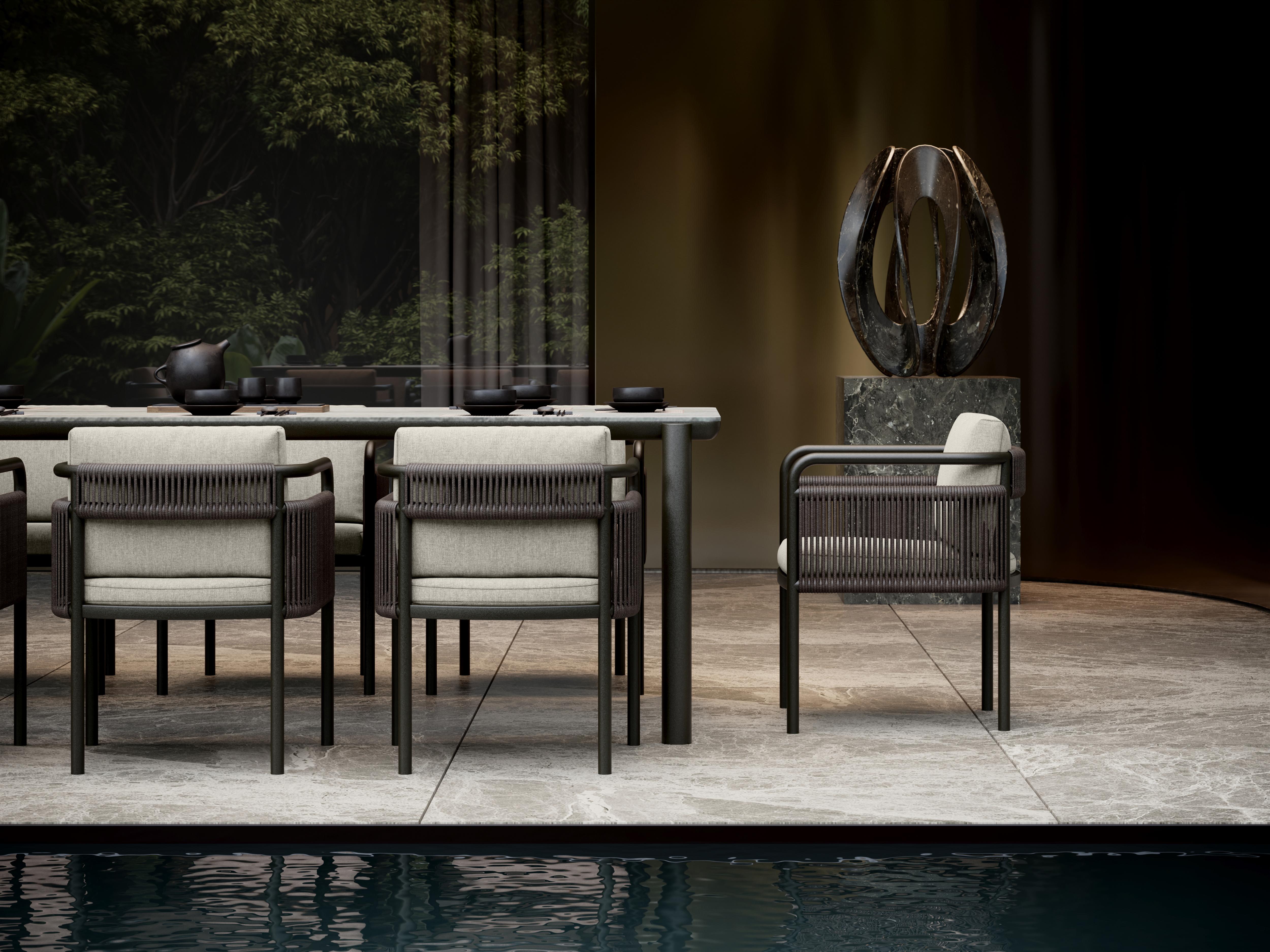 Tavolo da pranzo A Link-Terra 190 in pietra sinterizzata e alluminio verniciato a polvere di SNOC
Dimensioni: D 100 x L 190 x H 75 cm. 
Materiali: Alluminio e pietra sinterizzata.

Disponibile in due diverse dimensioni. Contattateci.

A