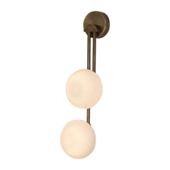 Applique murale Link Two Glass Globe par Lamp Shaper