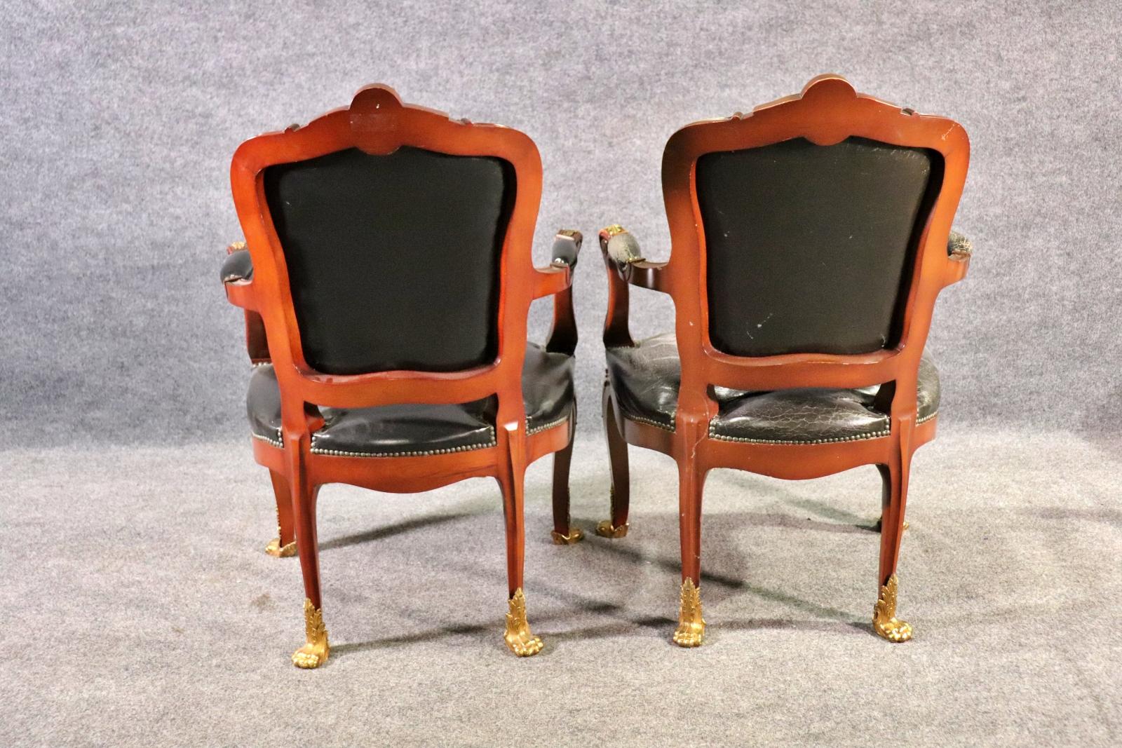 Paire de chaises à accoudoirs de style Louis XV A Link en vente 2