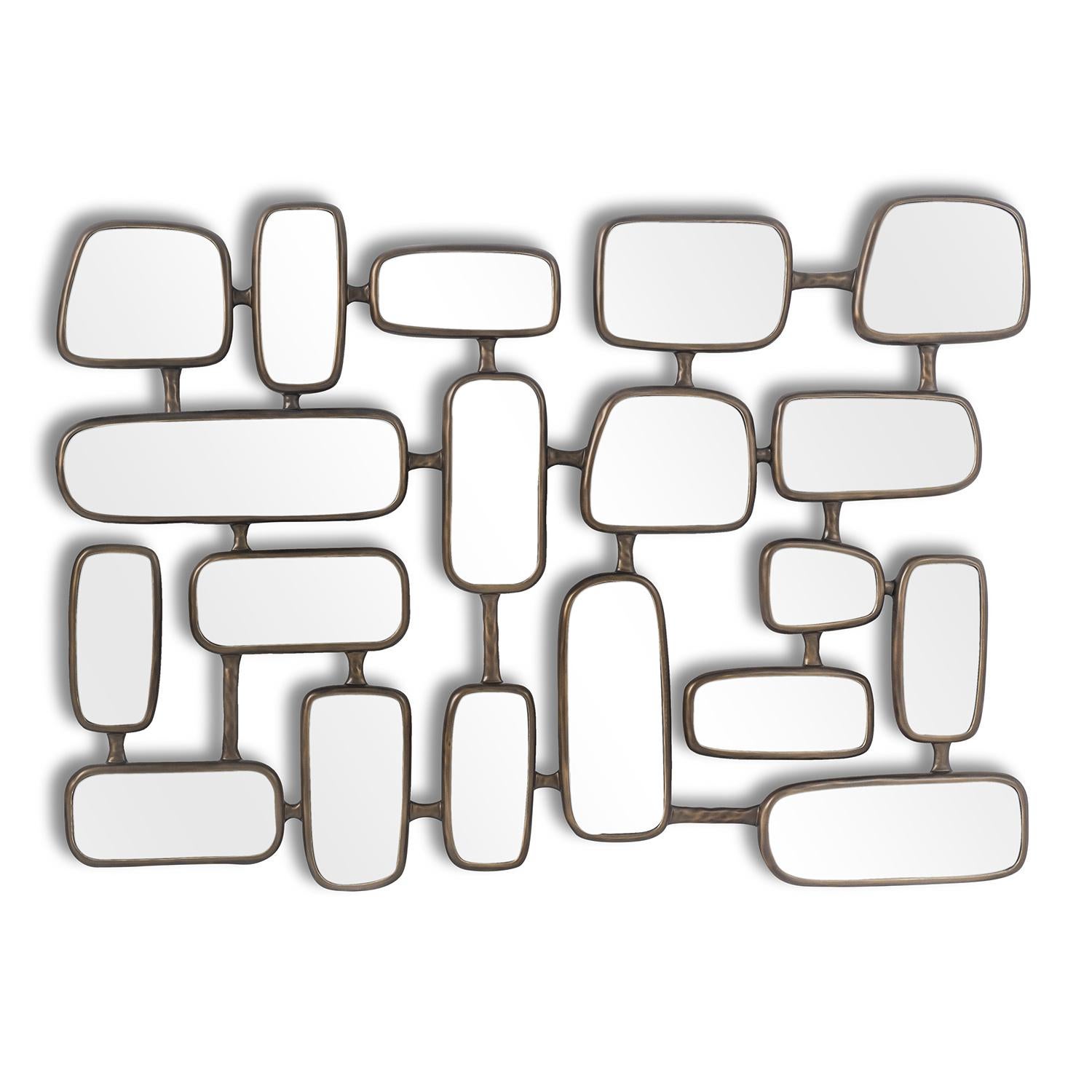 Linked Panels Medium Mirror In New Condition For Sale In Paris, FR
