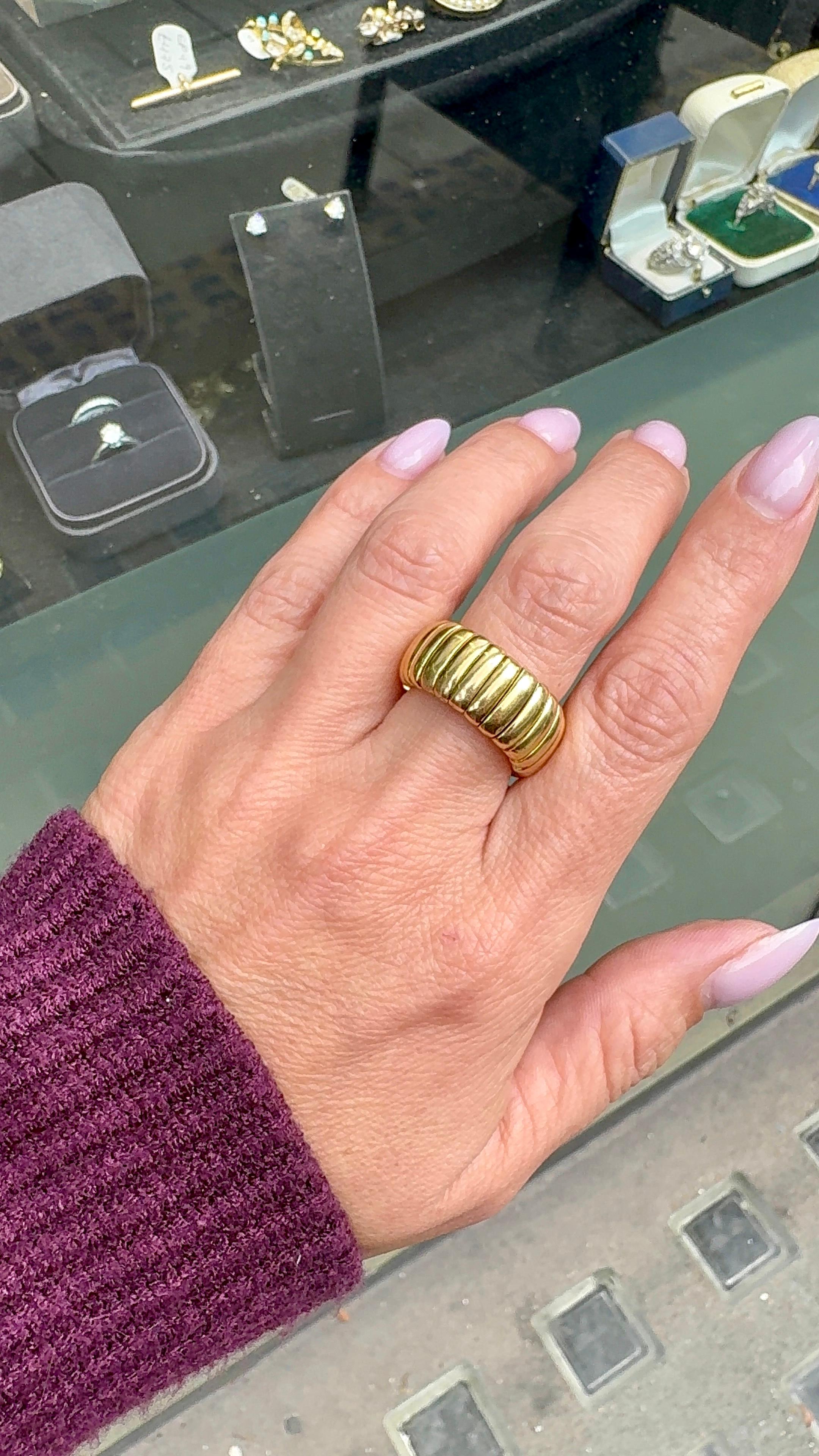 Links of London Bague habillée à large bande flexible en or jaune 18 carats Unisexe en vente