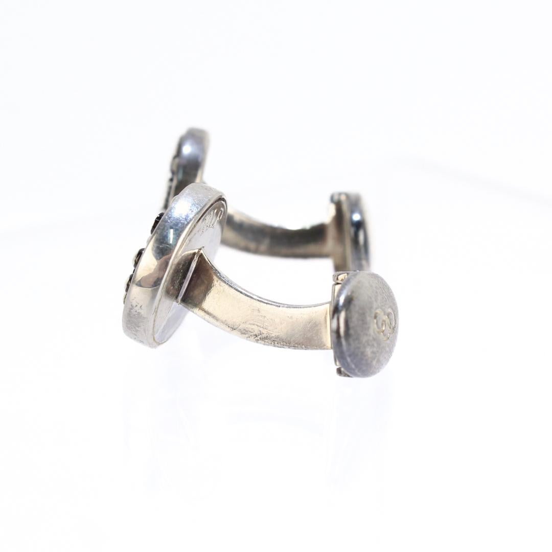 Manschettenknöpfe aus Londoner Sterlingsilber mit Perlen und schwarzen Edelsteinen (Moderne) im Angebot