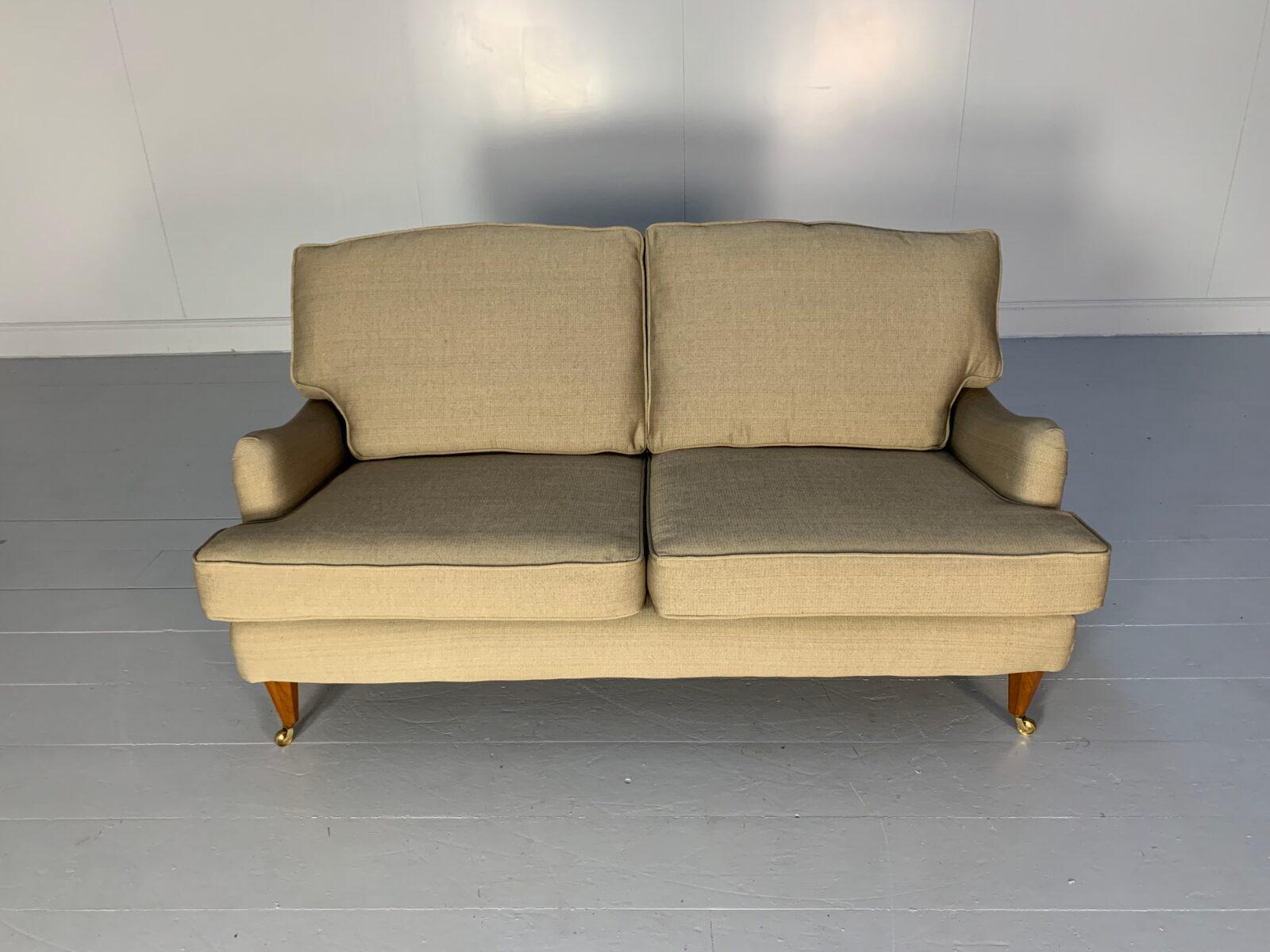Linley 2.5-Seat Howard-Design Sofa - In Woven Gold Fabric In Good Condition For Sale In Barrowford, GB