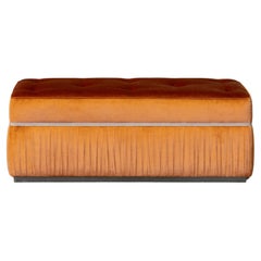 Linna Handgefertigter Ottoman von Rytsola, Stoff und Eiche, Modernes Design, Finnland