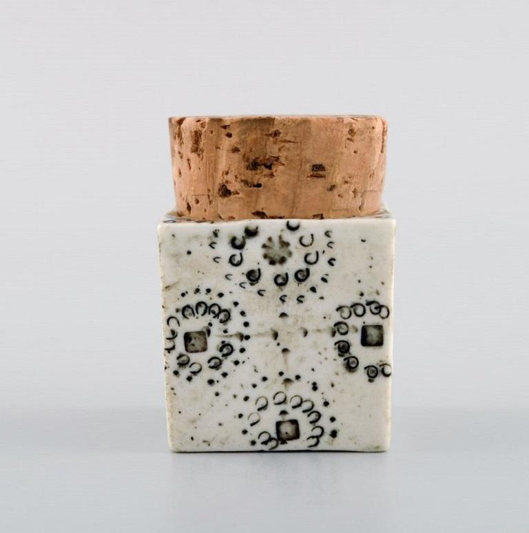 Scandinavo moderno Linnea Rut Bryk (1916-1999), Finlandia. Raro vaso unico in gres smaltato in vendita