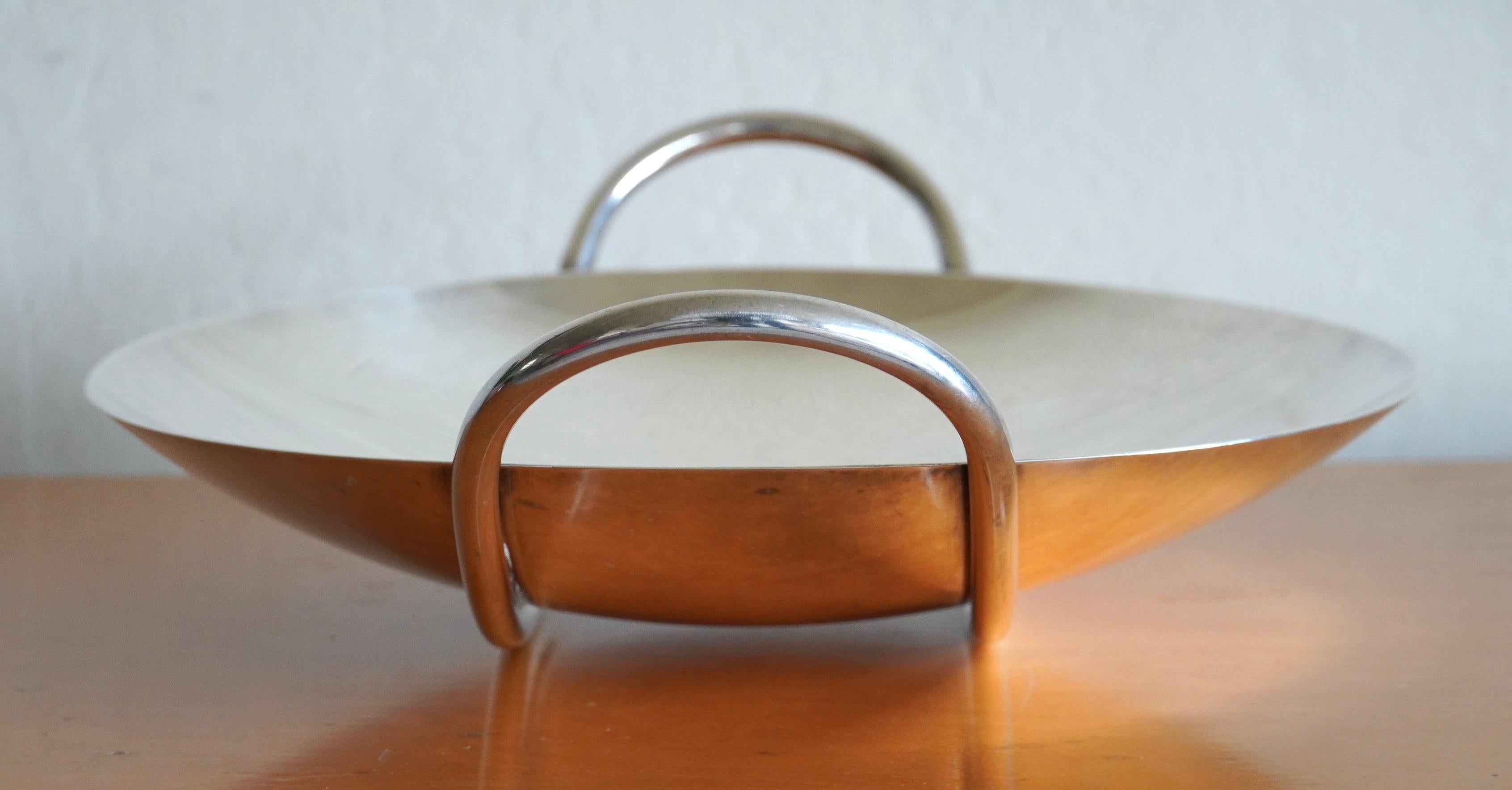 Lino Sabattini (1926-2016) Modernist Silverplate Fruit Bowl In Good Condition For Sale In Oakland, CA