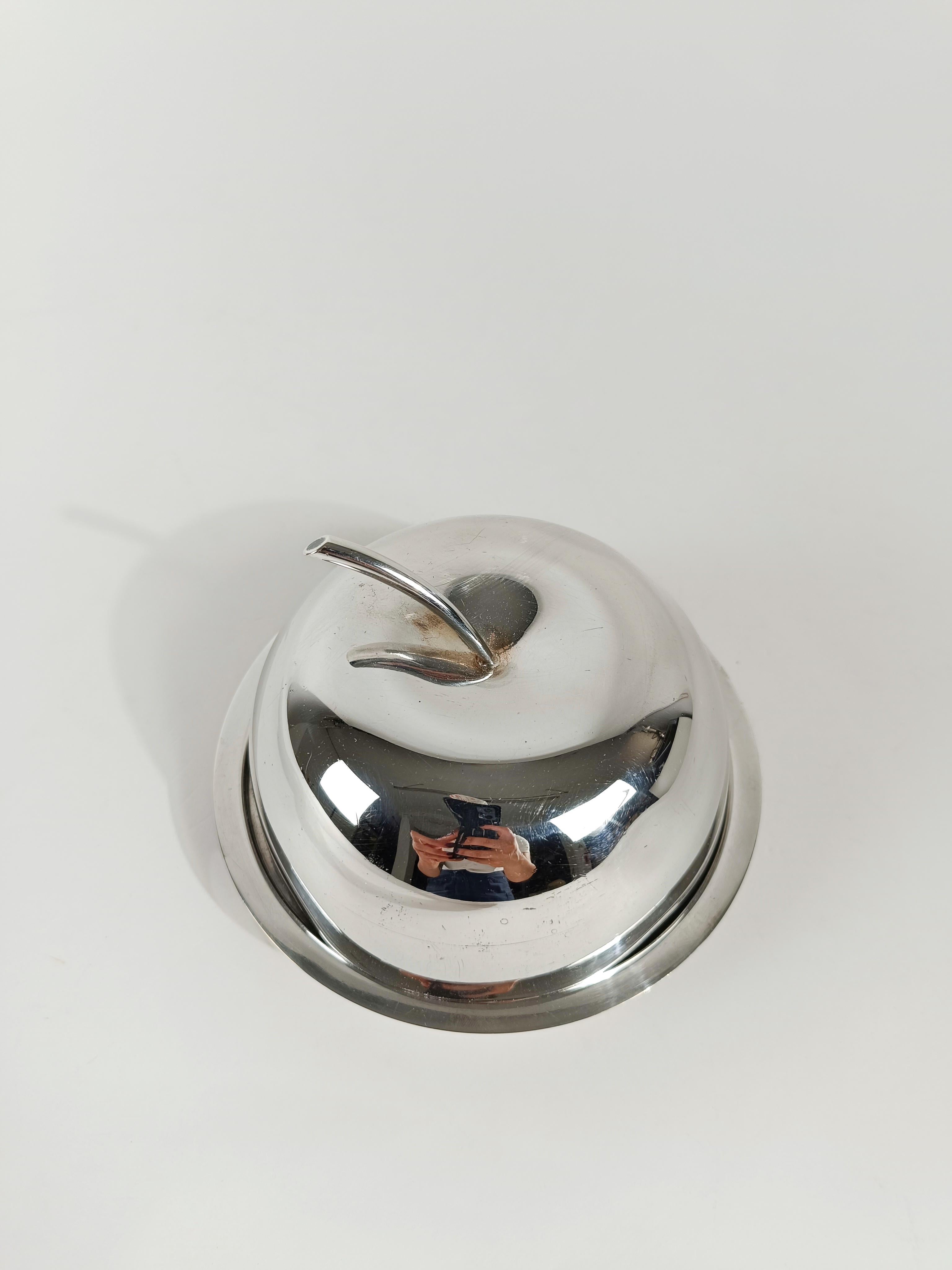 Boîte à beurre en forme de pomme en métal argenté Lino Sabattini pour Christofle Fleuron, années 70 en vente 1