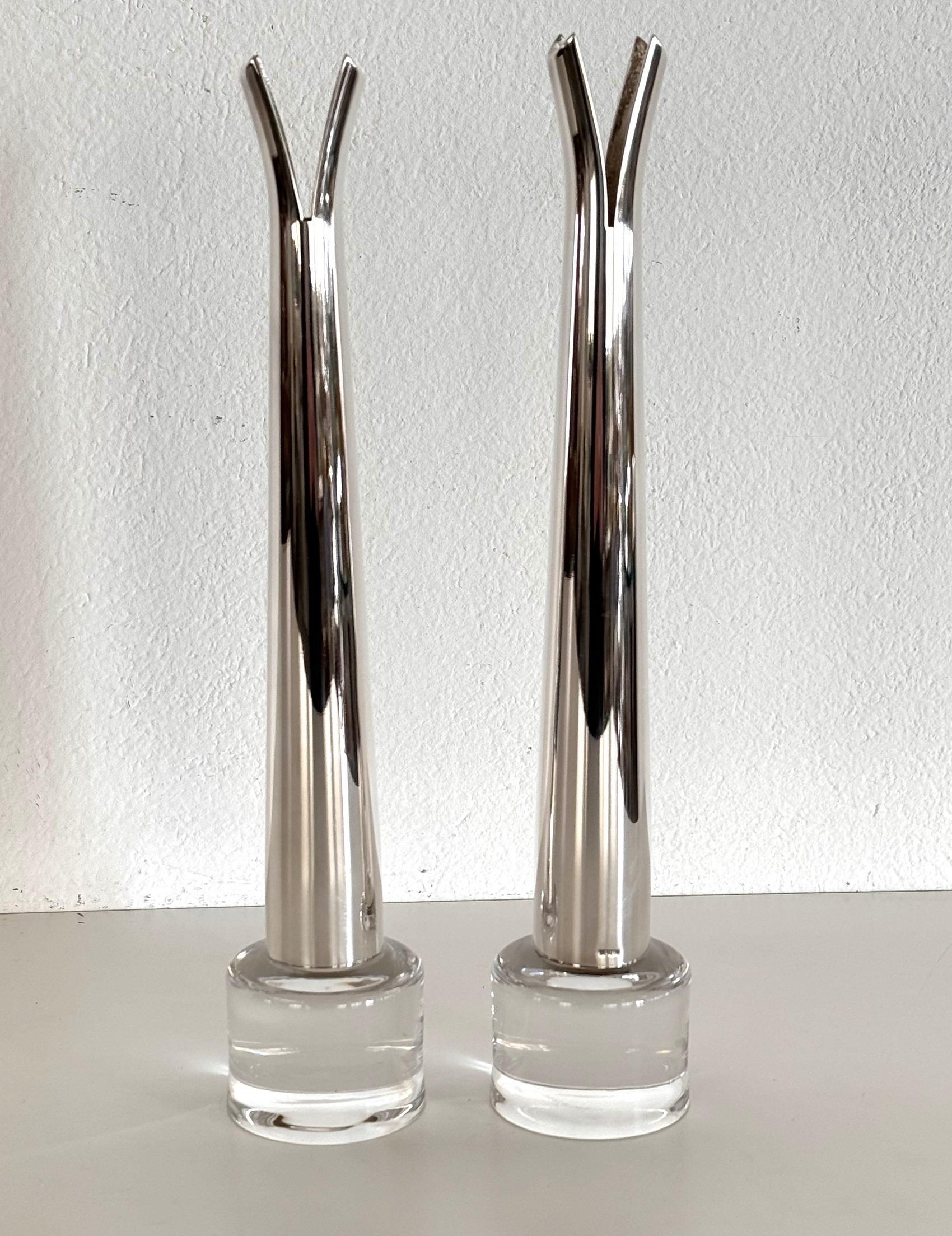 Fine XX secolo Vasi Solifleur in vetro e placcati in argento di Lino Sabattini, set di due esemplari in vendita