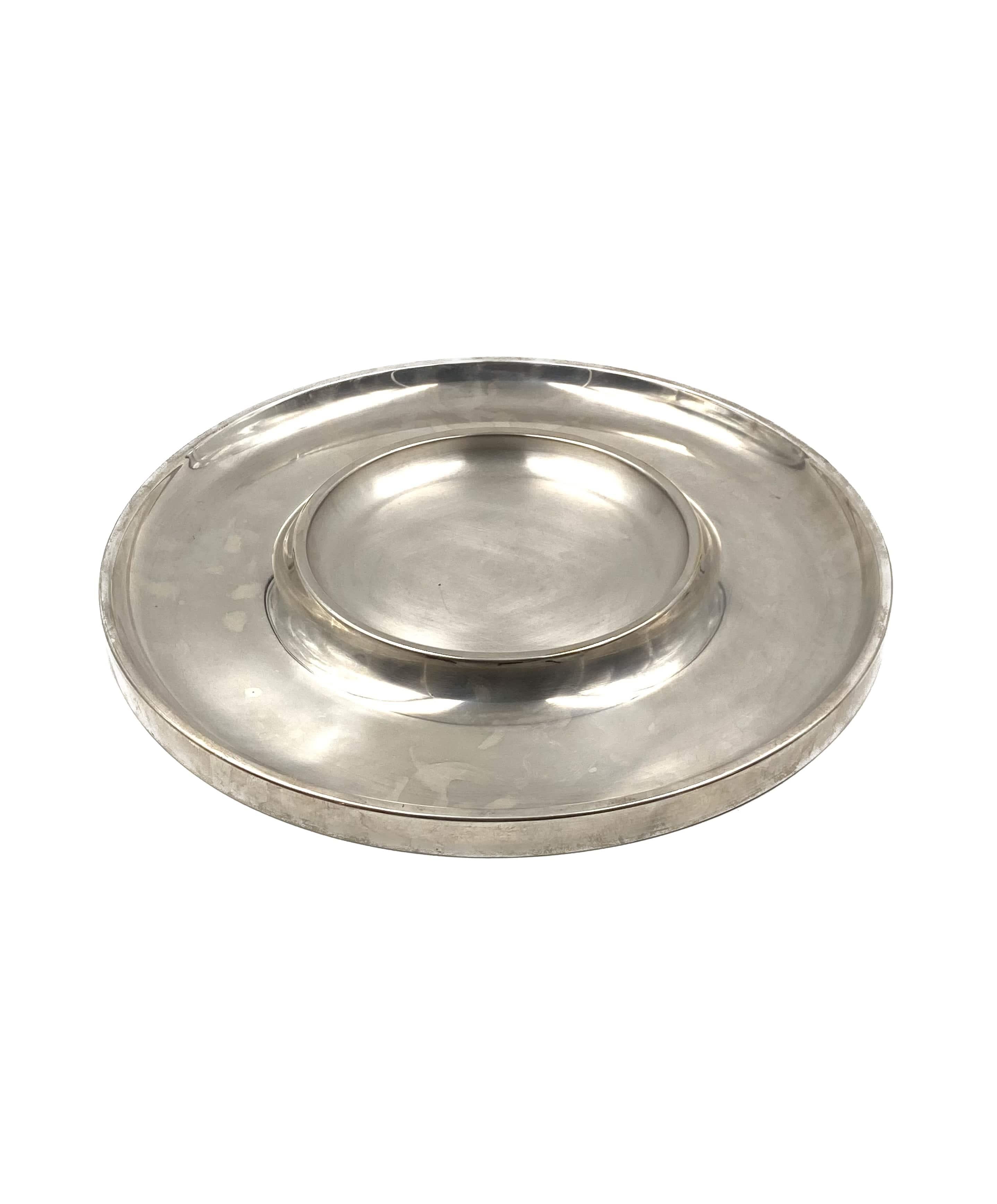 Silver Plate Lino Sabattini, Large silver-plated centerpiece / tray, Sabattini Italy 1970s For Sale