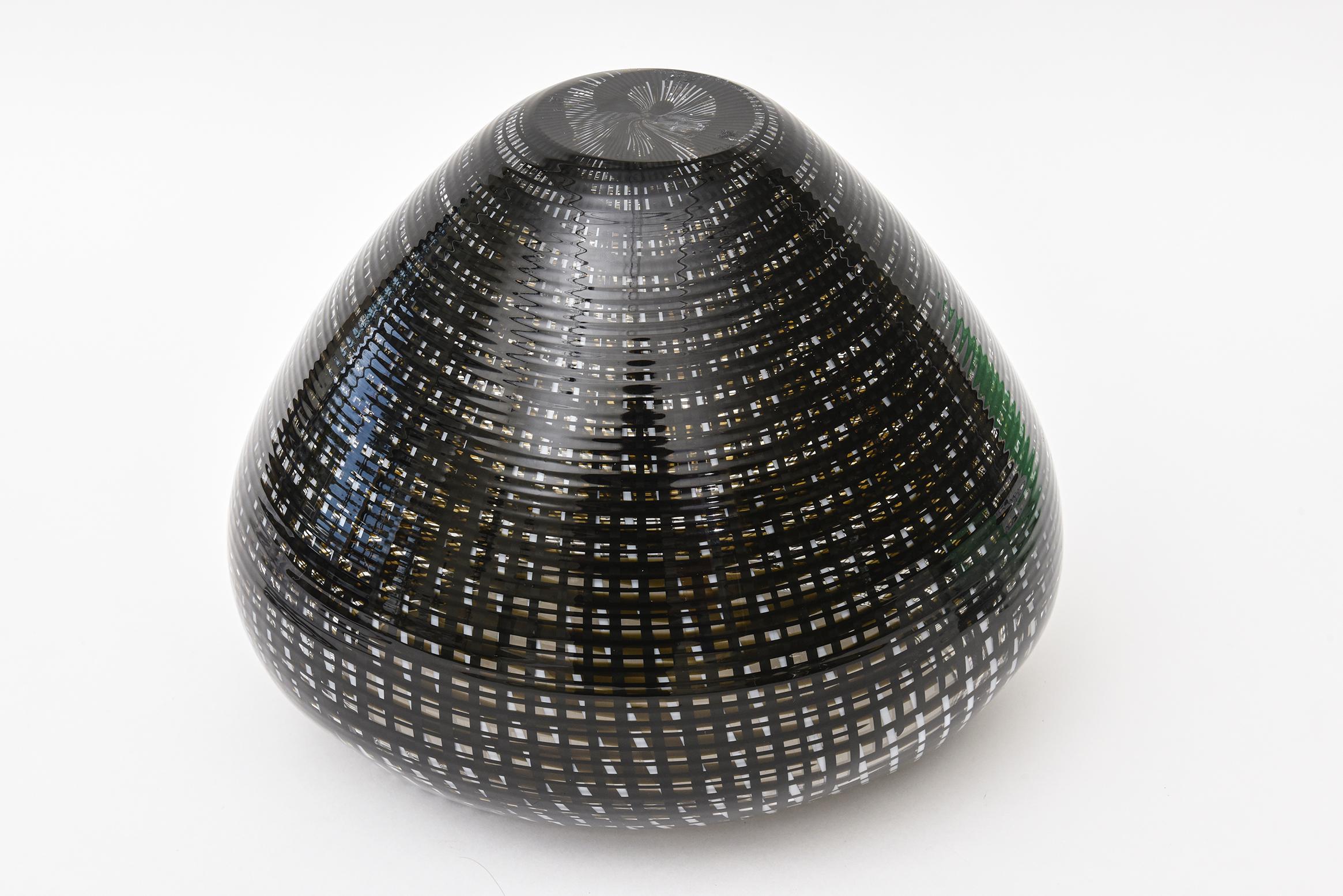Lino Tagliapietra Blown Glass Tessuto Vase, Bowl or Vessel Sculpture, Italian For Sale 1