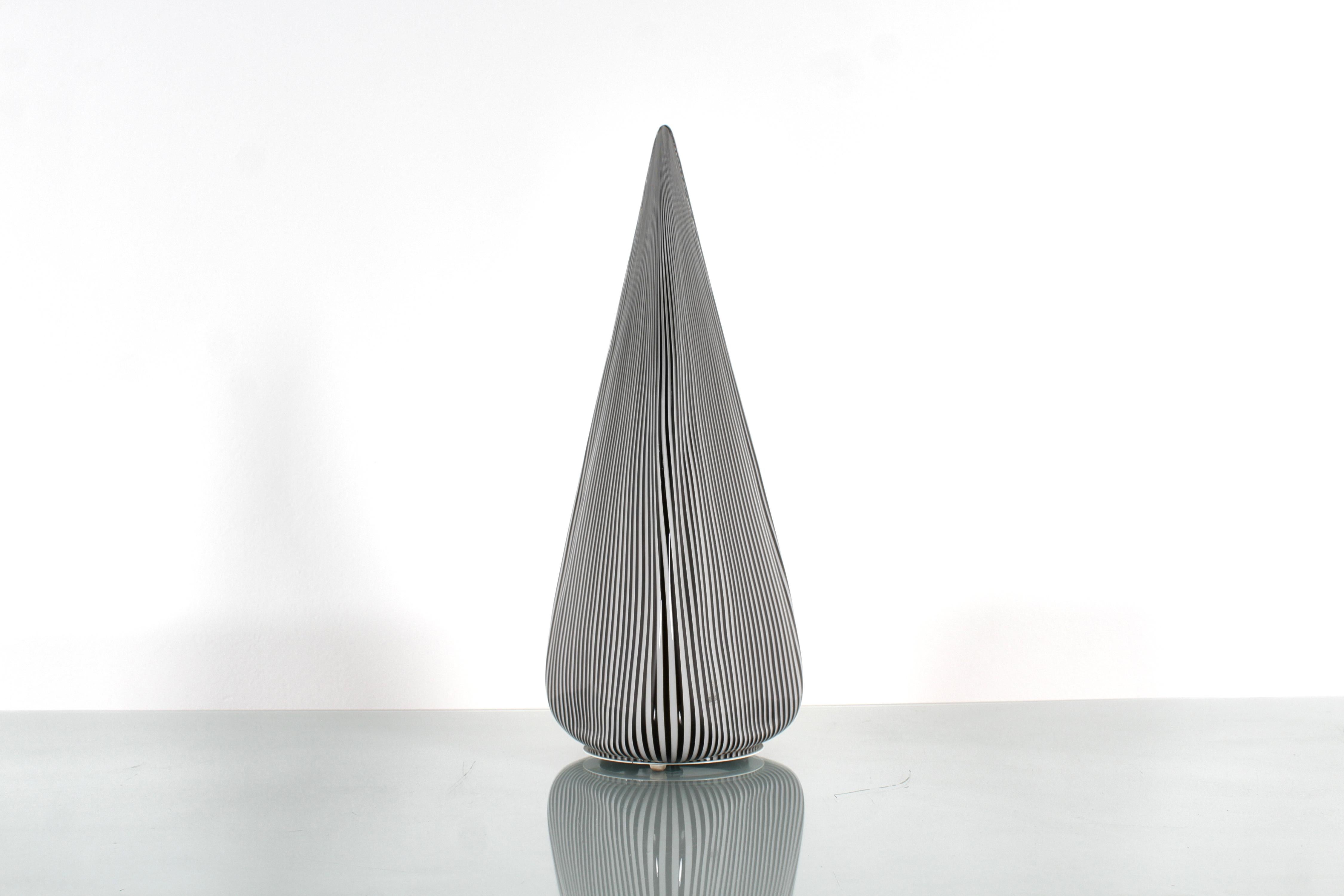 Lino Tagliapietra for Effetre (attr) B.&W. Murano Glass Table Lamp 80s Italy In Good Condition In Palermo, IT