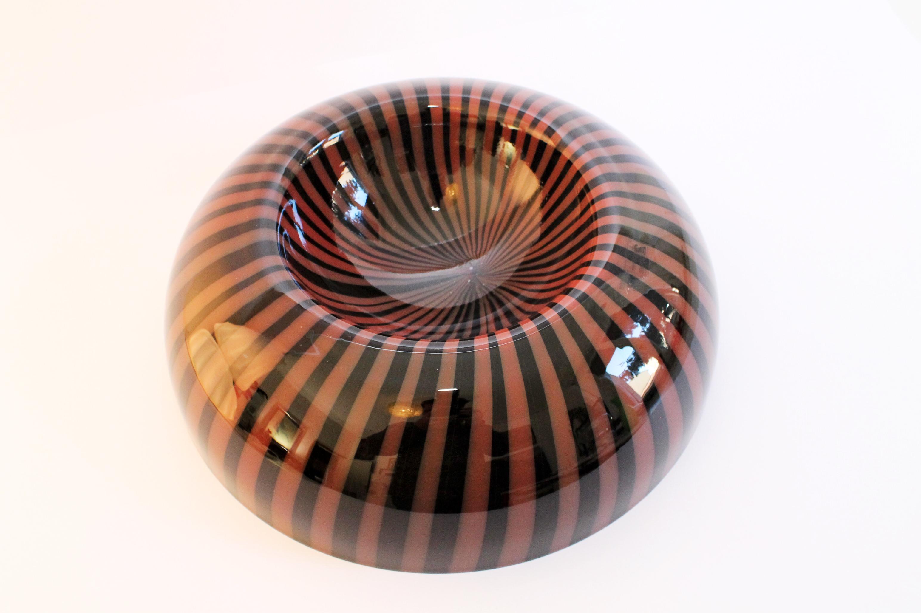Lino Tagliapietra for Effetre Murano Glass. Stunning sculptured centerpiece! 3