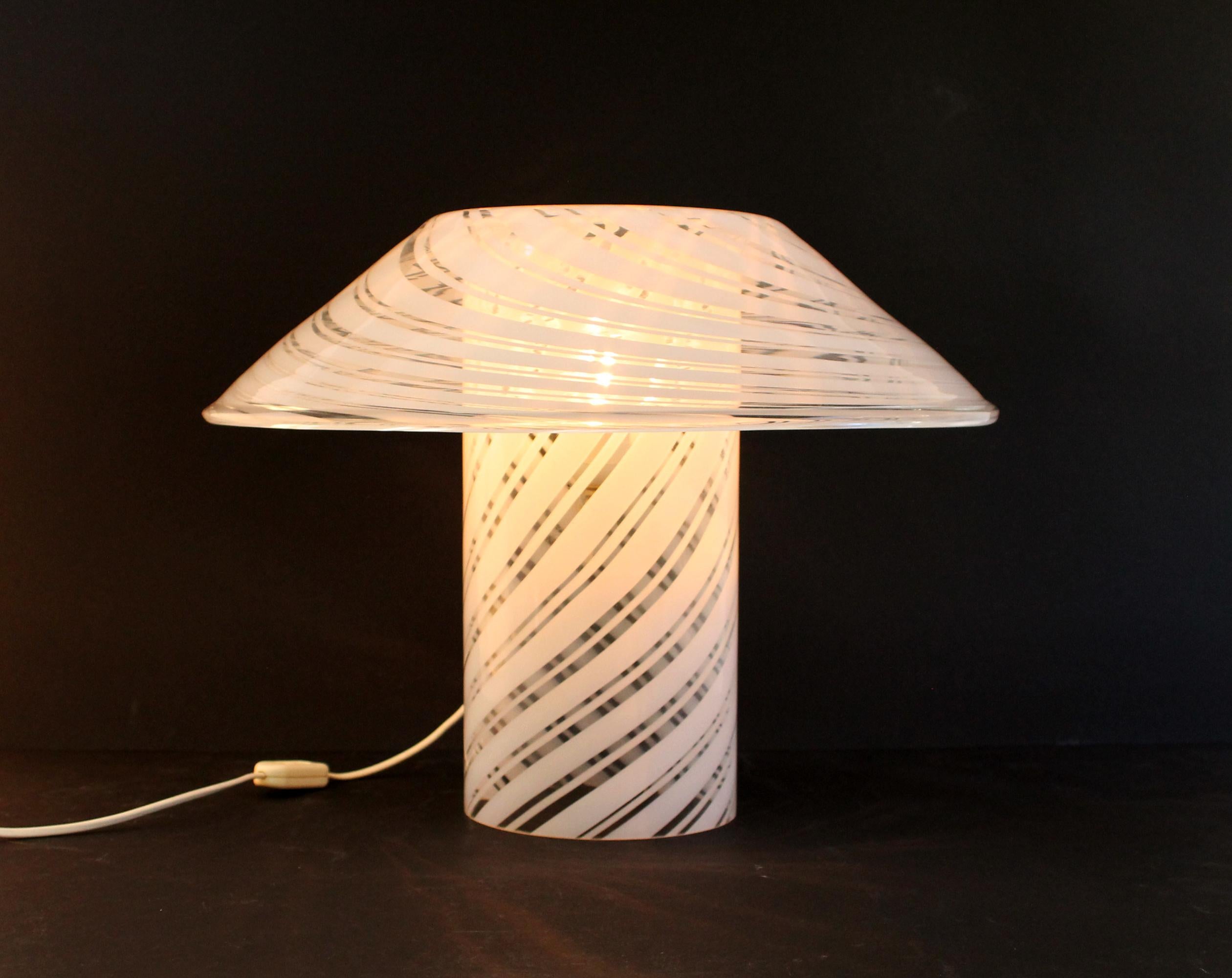Lino Tagliapietra for Effetre Murano Glass. Table/Desk Lamp (36hx43x16cm) Mint!! In Excellent Condition In Firenze, FI