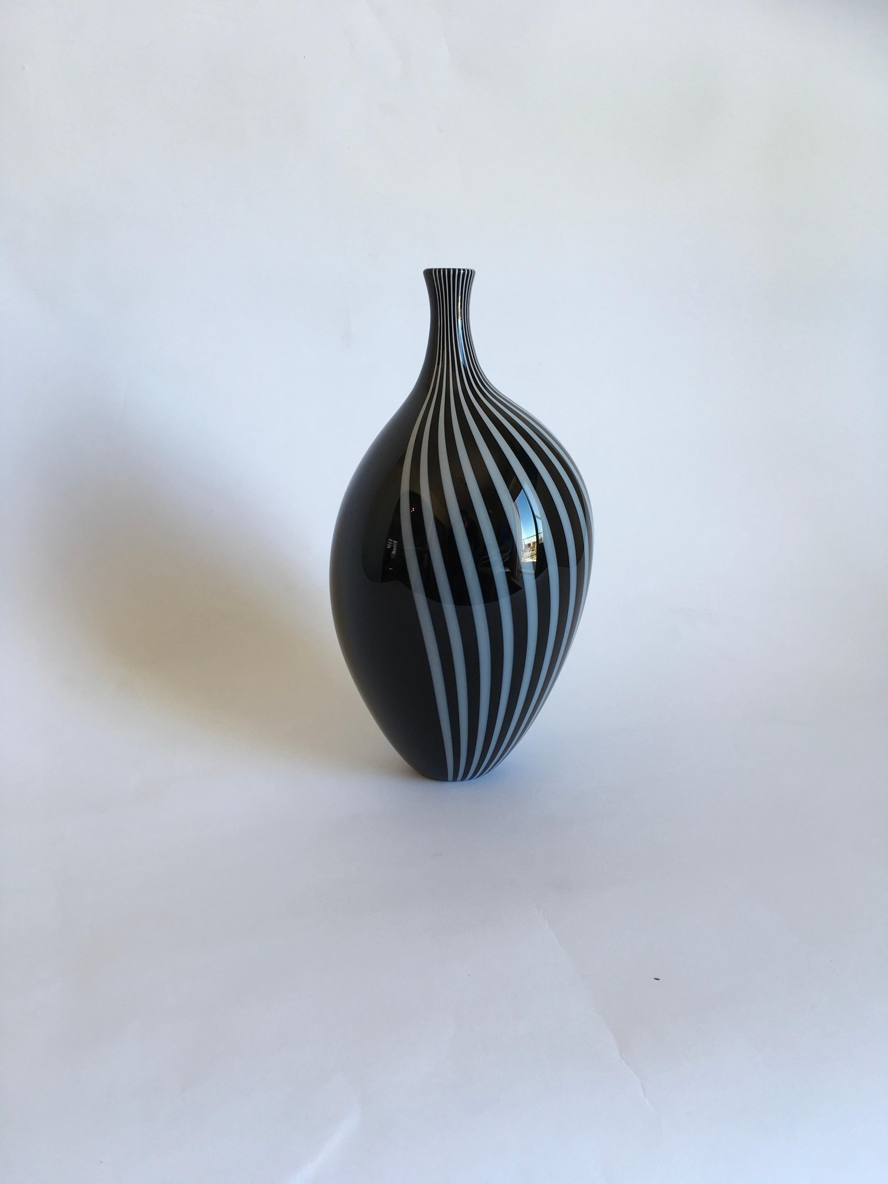 Modern Italia Murano Glass Vase Giano Model by Lino Tagliapieta for F3 International.
