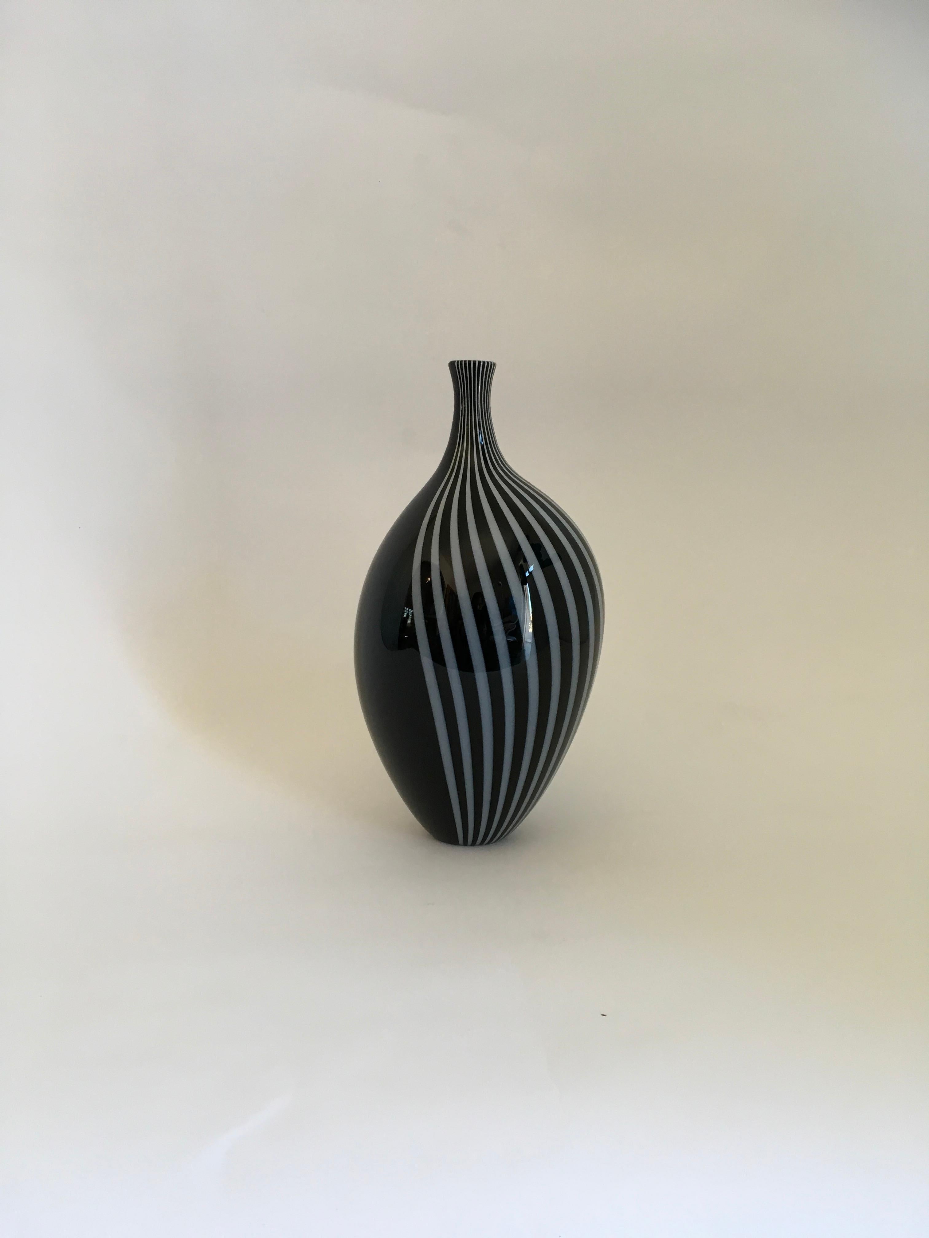 Italia Murano Glass Vase Giano Model by Lino Tagliapieta for F3 International. In Excellent Condition In Milan, Italy