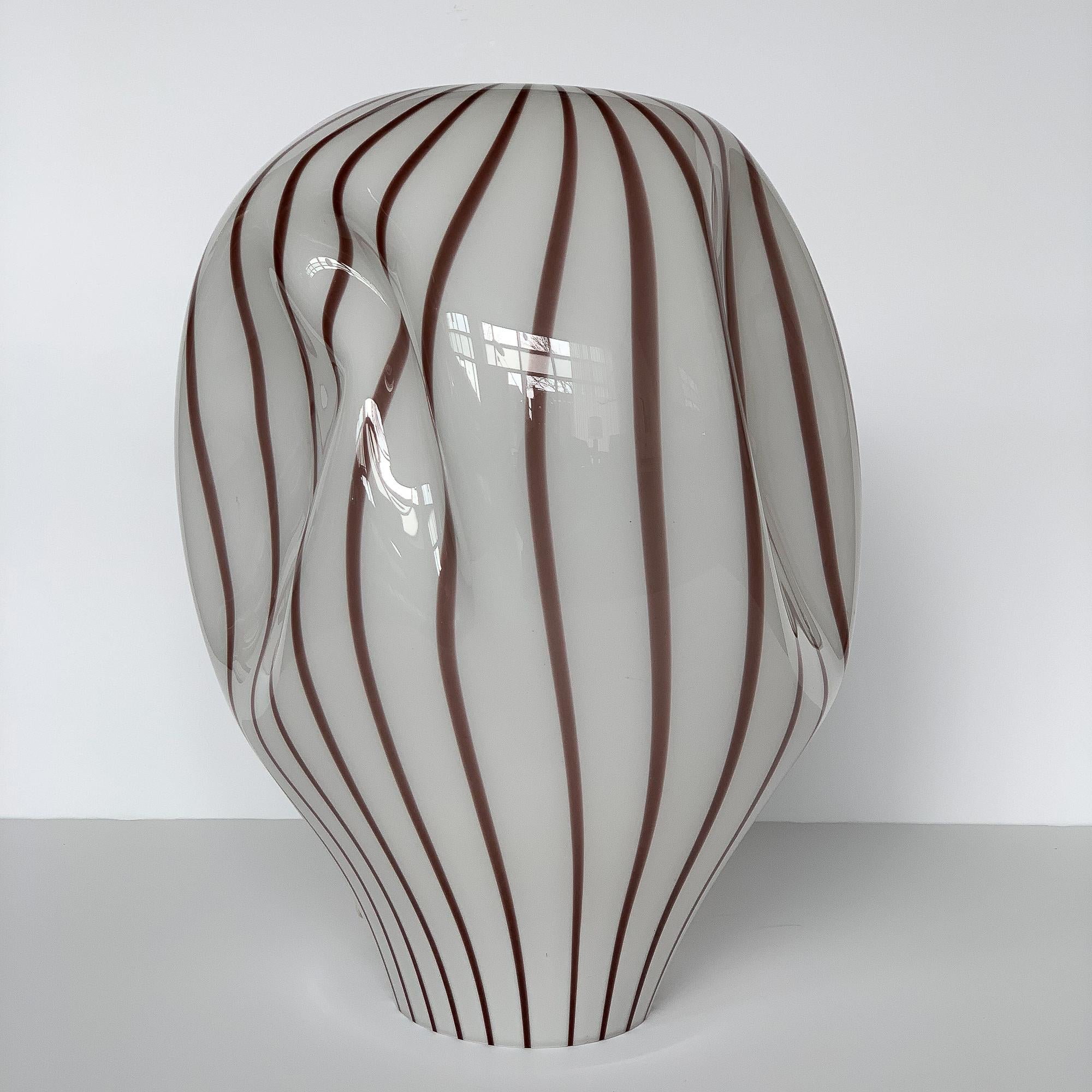 Lino Tagliapietra Murano Glass Striped Balloon Table Lamp for Effetre In Excellent Condition In Chicago, IL