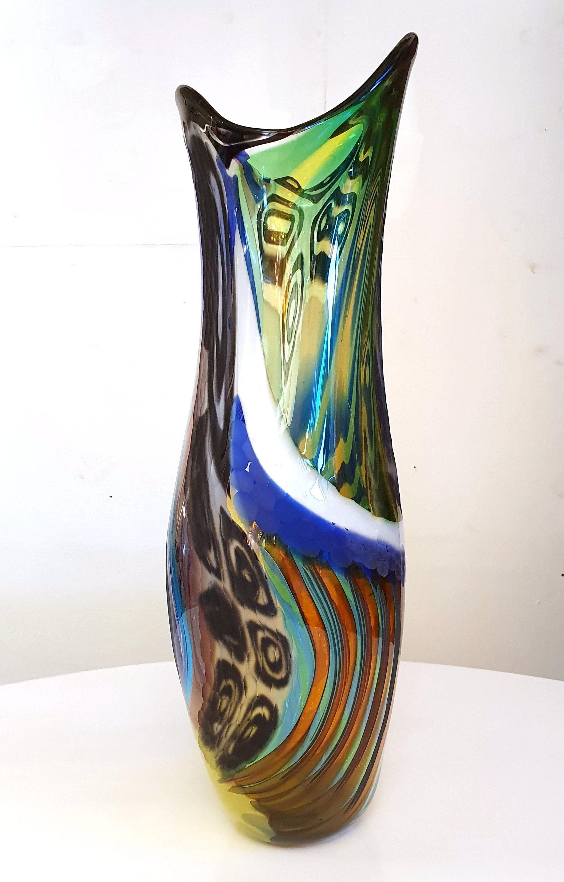 Murano glass vase by Lino Tagliapietra signed by the artist.