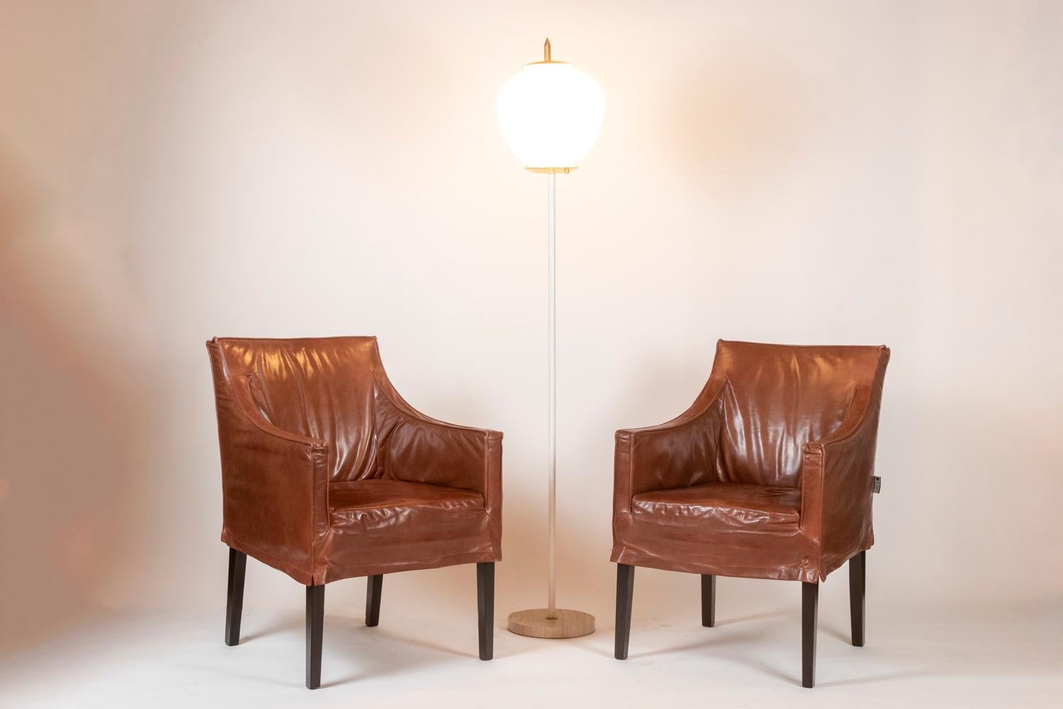 Lintello. Pair of armchairs in camel leather. 1970s. For Sale 3