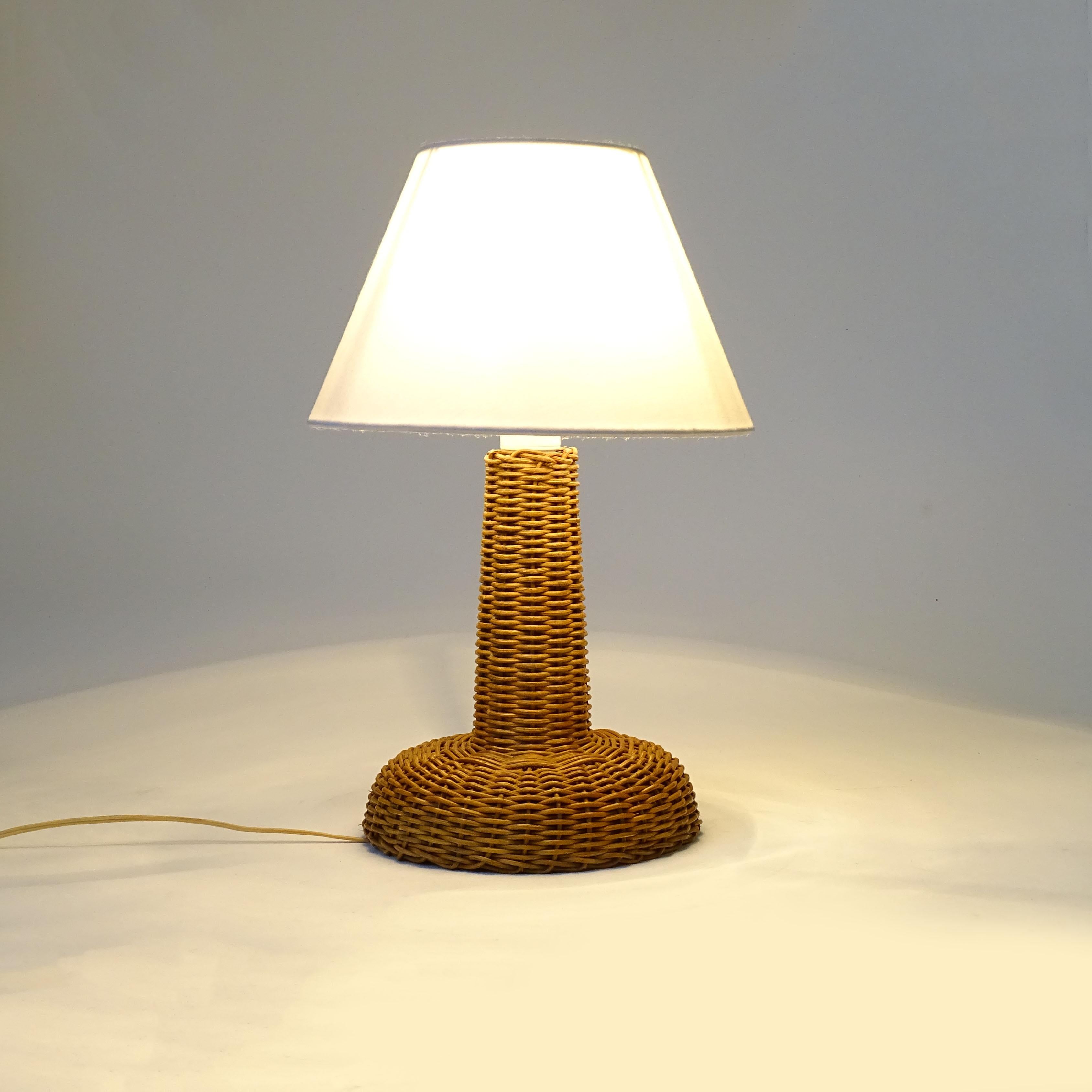 Lio Carminati Wicker Table Lamp for Casa & Giardino, Italy 1940 In Good Condition For Sale In Milan, IT