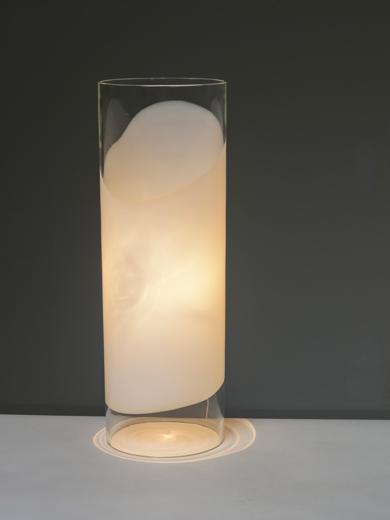 Lampe de table minimaliste en verre 