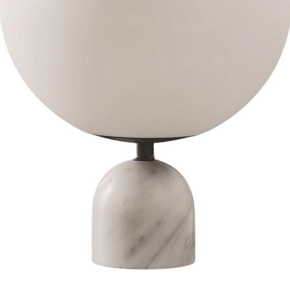 Italian Lio White Medium Table Lamp For Sale
