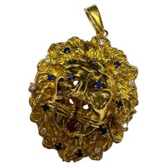 Lion brooch pendant in one 18KT yellow gold HUGE 83 grams
