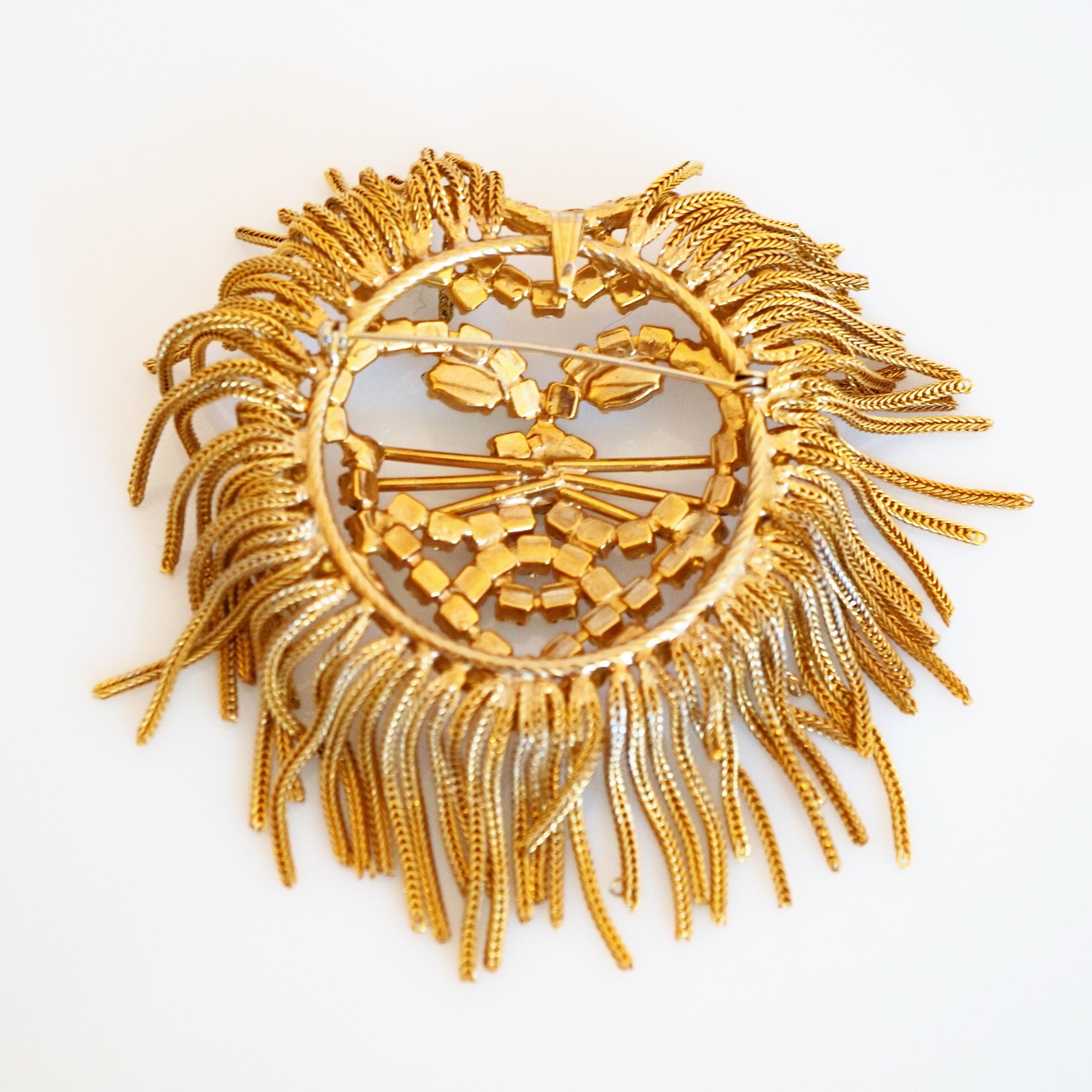 Lion Brooch With Rhinestones and Gold Chain Fringe By Dominique, 1960s In Good Condition For Sale In McKinney, TX