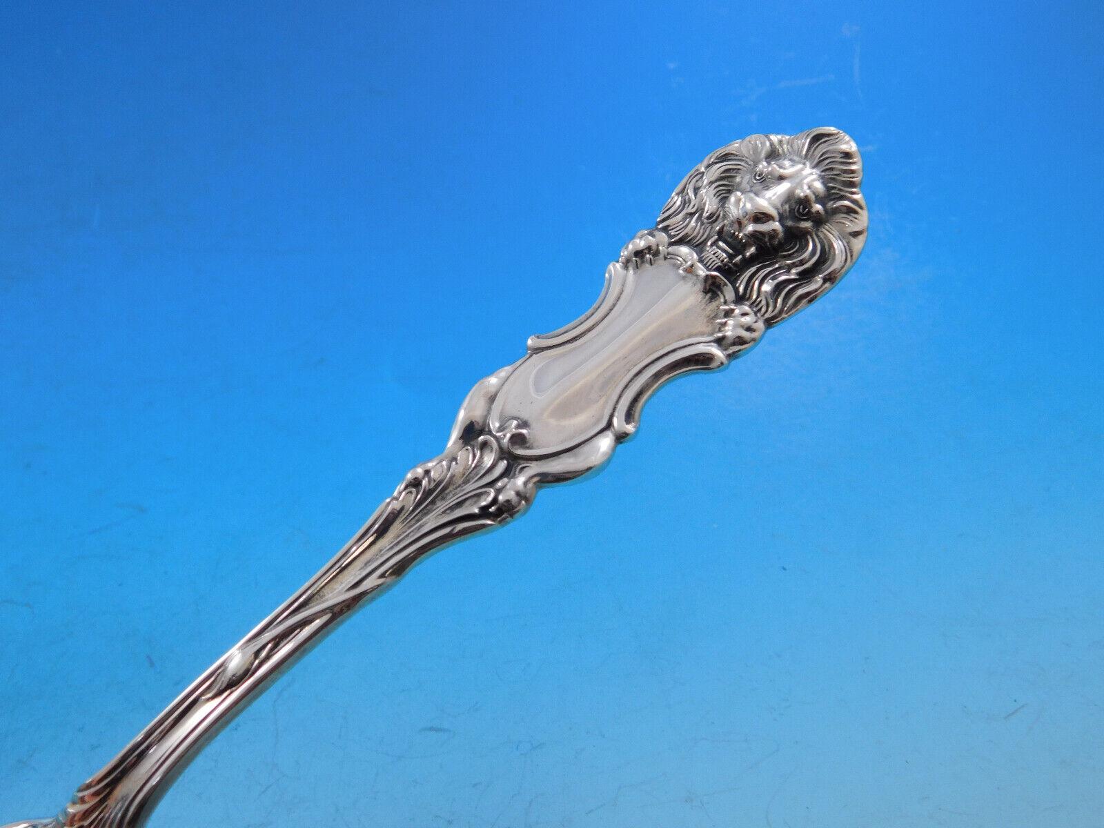 Scarce Lion by Frank Smith circa 1980 sterling silver flatware set, 24 pieces. This fabulous figural pattern features a lions head handle with flowing mane on both sides as well as legs and paws down the handle, surrounding a central shield shaped