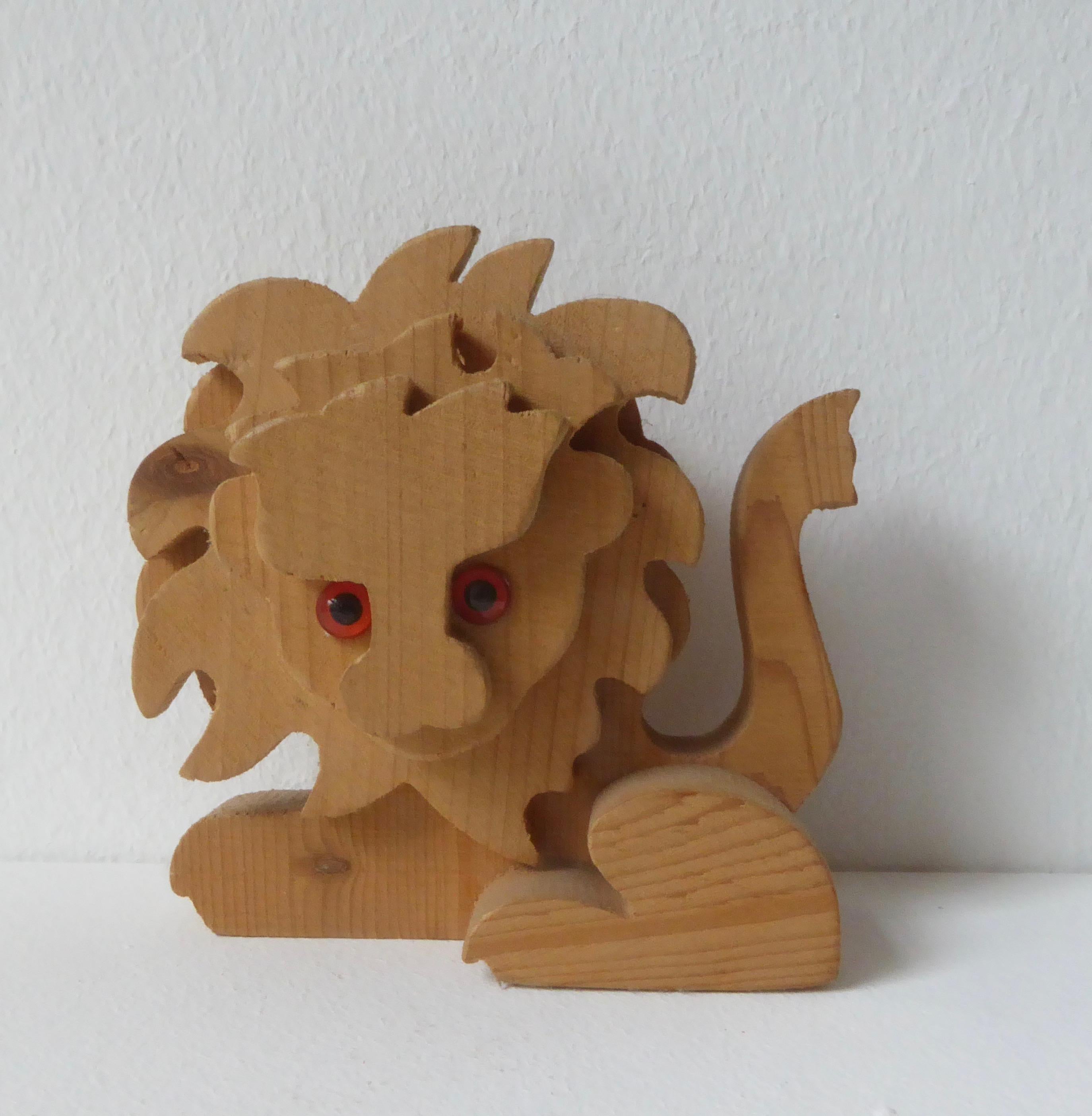 Wood Lion by Gualverio Michelangeli For Sale