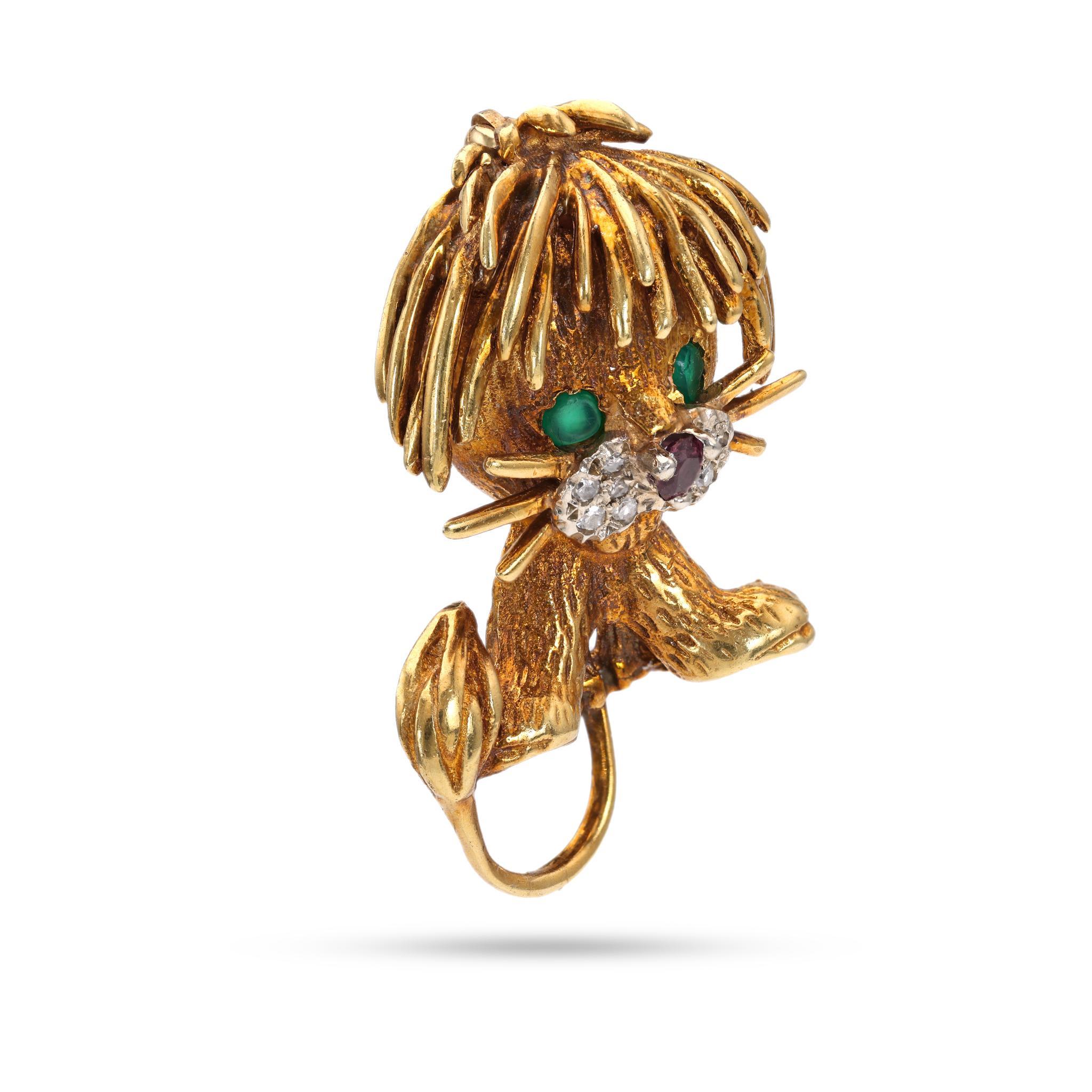 Round Cut Lion Cub Gemstone Gold brooch For Sale