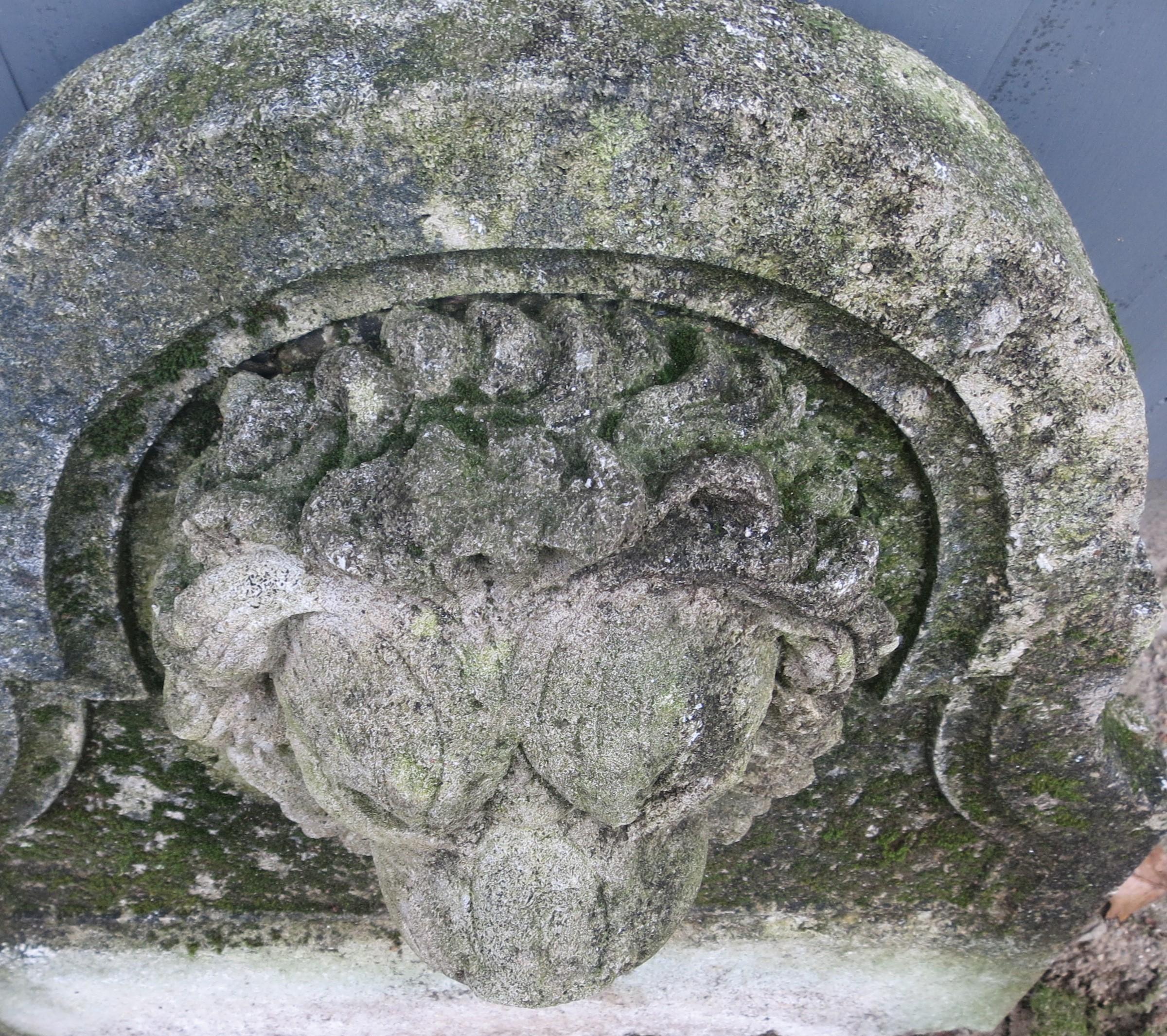 American Classical Lion Head Cast Stone Fountain Back