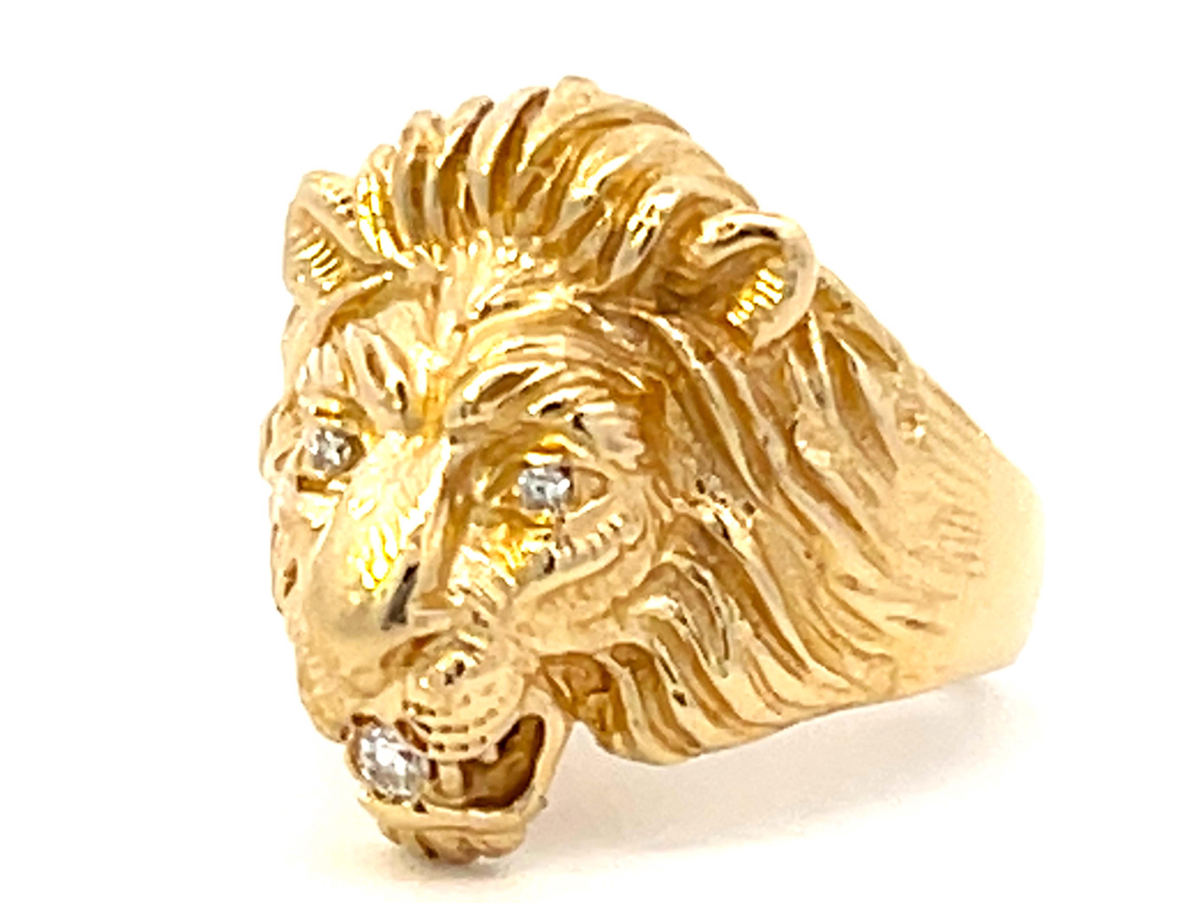 Taille brillant Bague tête de lion en or jaune 14 carats et diamants en vente